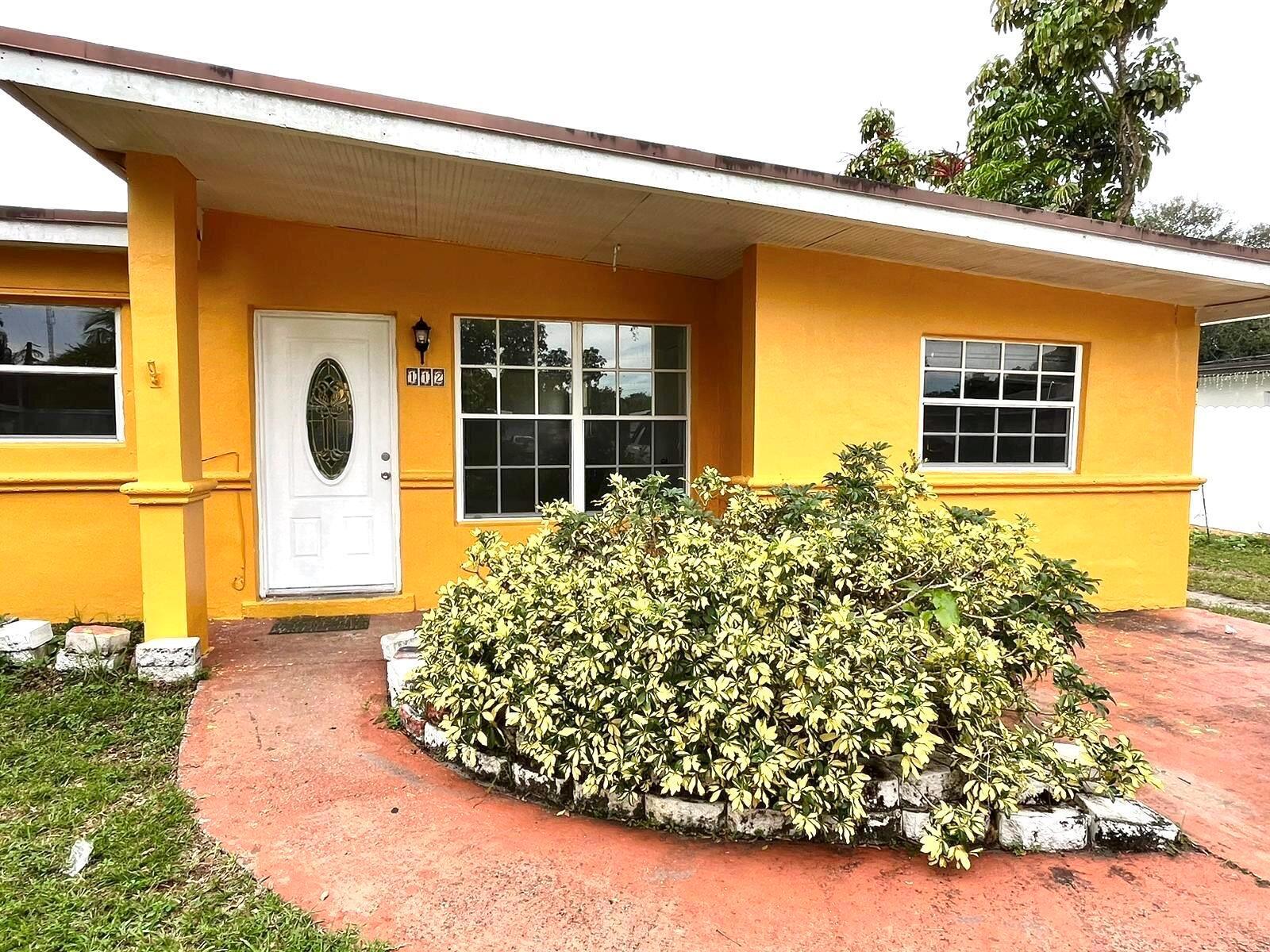 112 NEWTON Road, West Park FL 33023