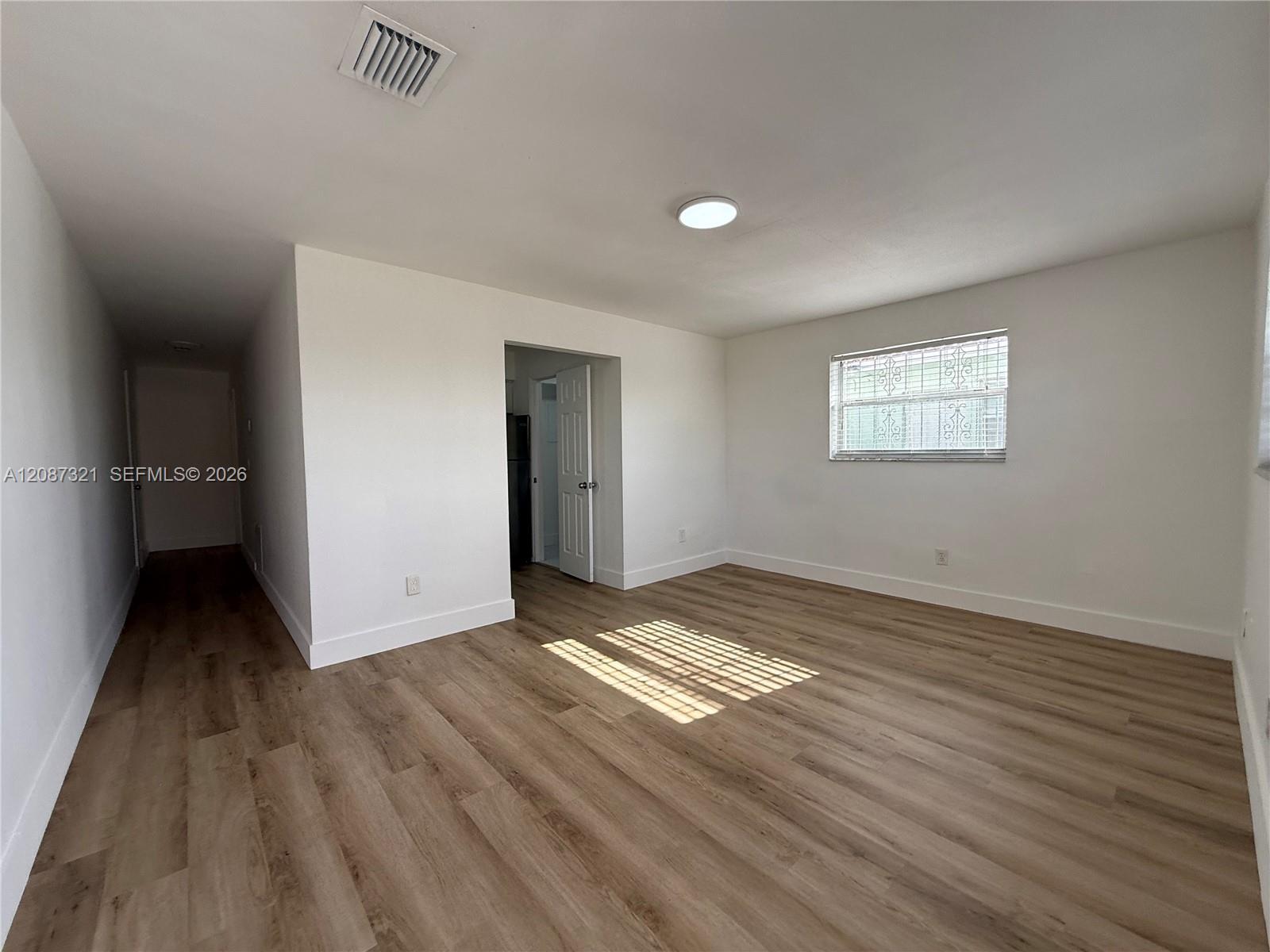 8860 SW 32nd st, Miami FL 33165 photo 2