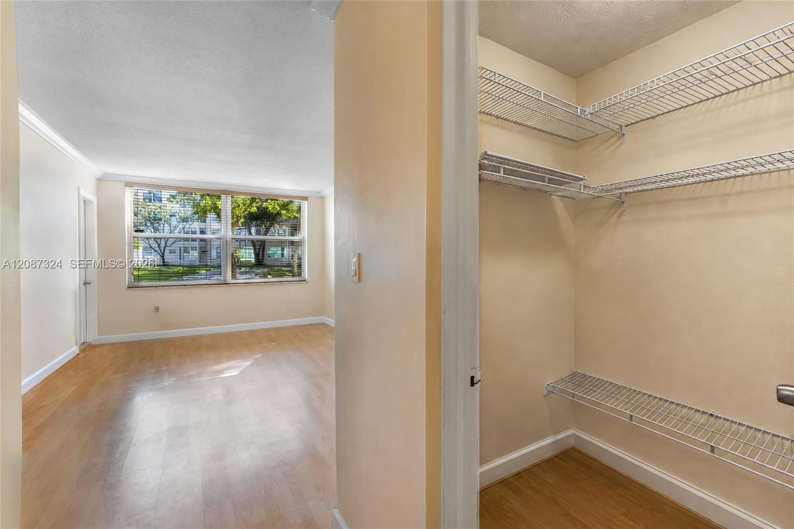 1401 NE 191st St # D107, Miami FL 33179 photo 4