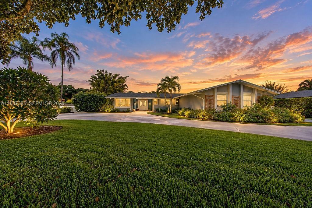 4391 SW 77th Ave, Davie FL 33328