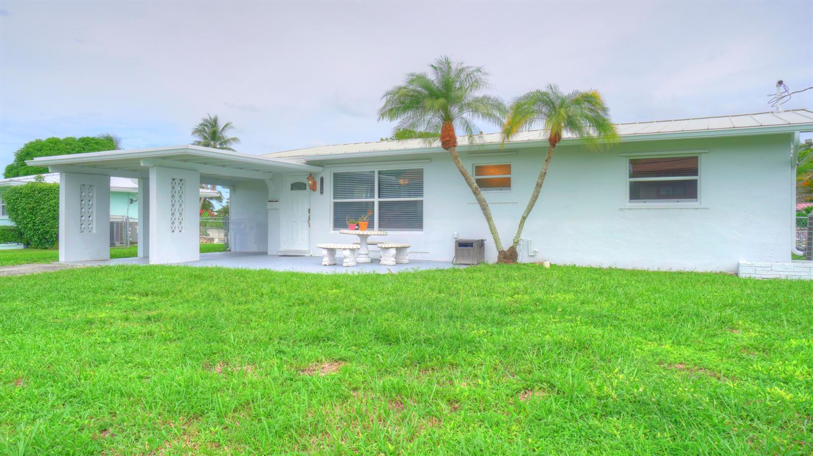 1128 W RIVER Drive, Margate FL 33063 photo 2