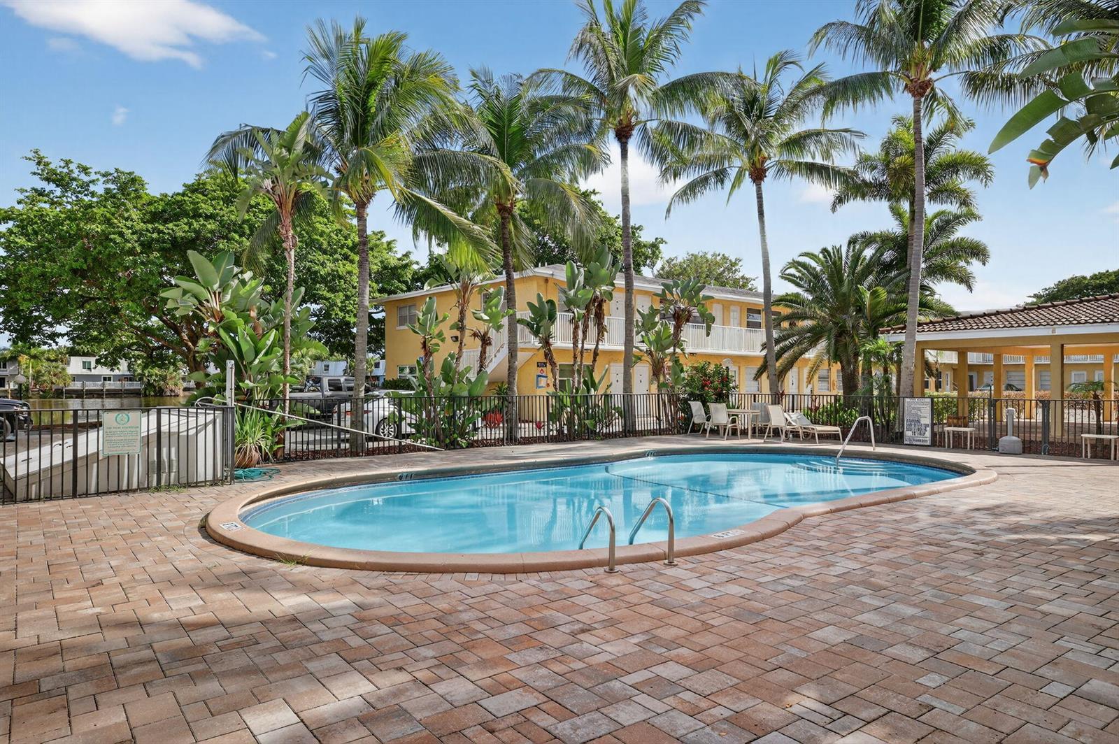 4051 NE 13TH Avenue NE # 3, Oakland Park FL 33334 photo 2