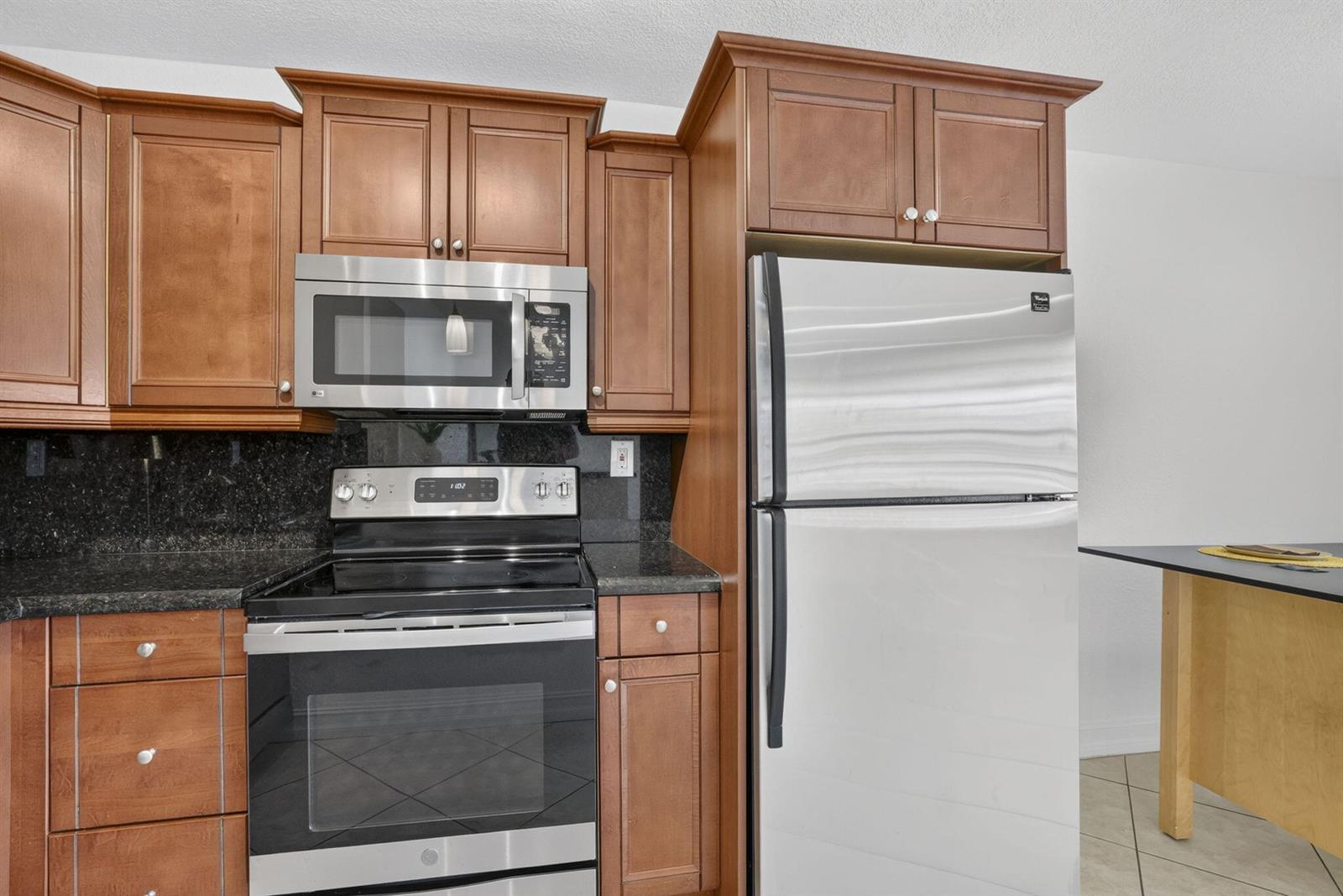 4051 NE 13TH Avenue NE # 3, Oakland Park FL 33334 photo 3