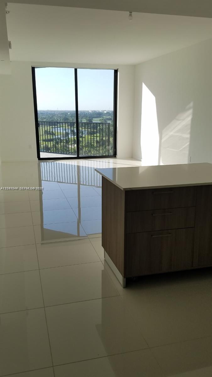 5300 Paseo Blvd # 1012, Doral FL 33166 photo 3