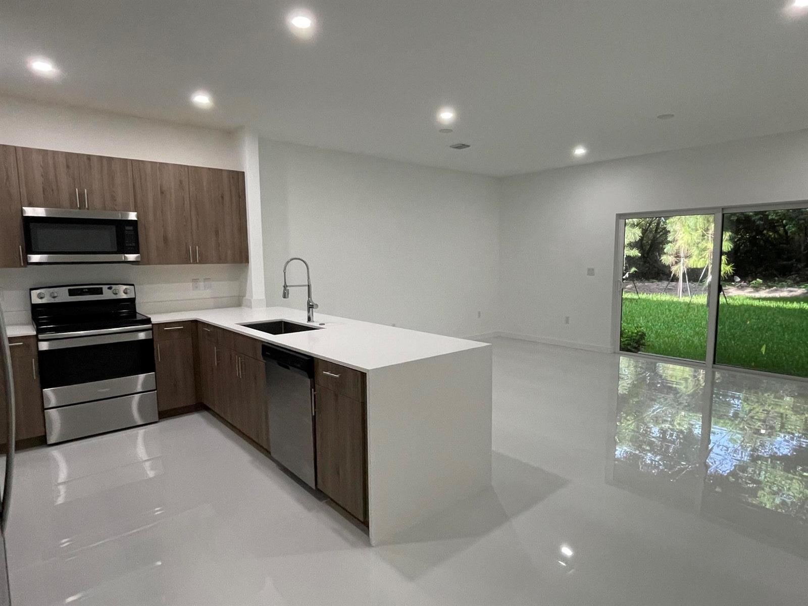 1350 CRYSTAL Way # 107, Delray Beach FL 33444 photo 5