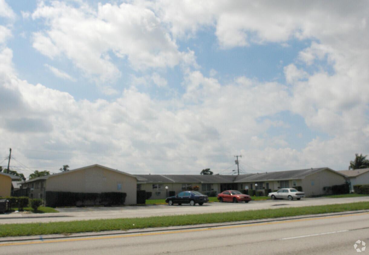 7624 PEMBROKE Road # A, Miramar FL 33023