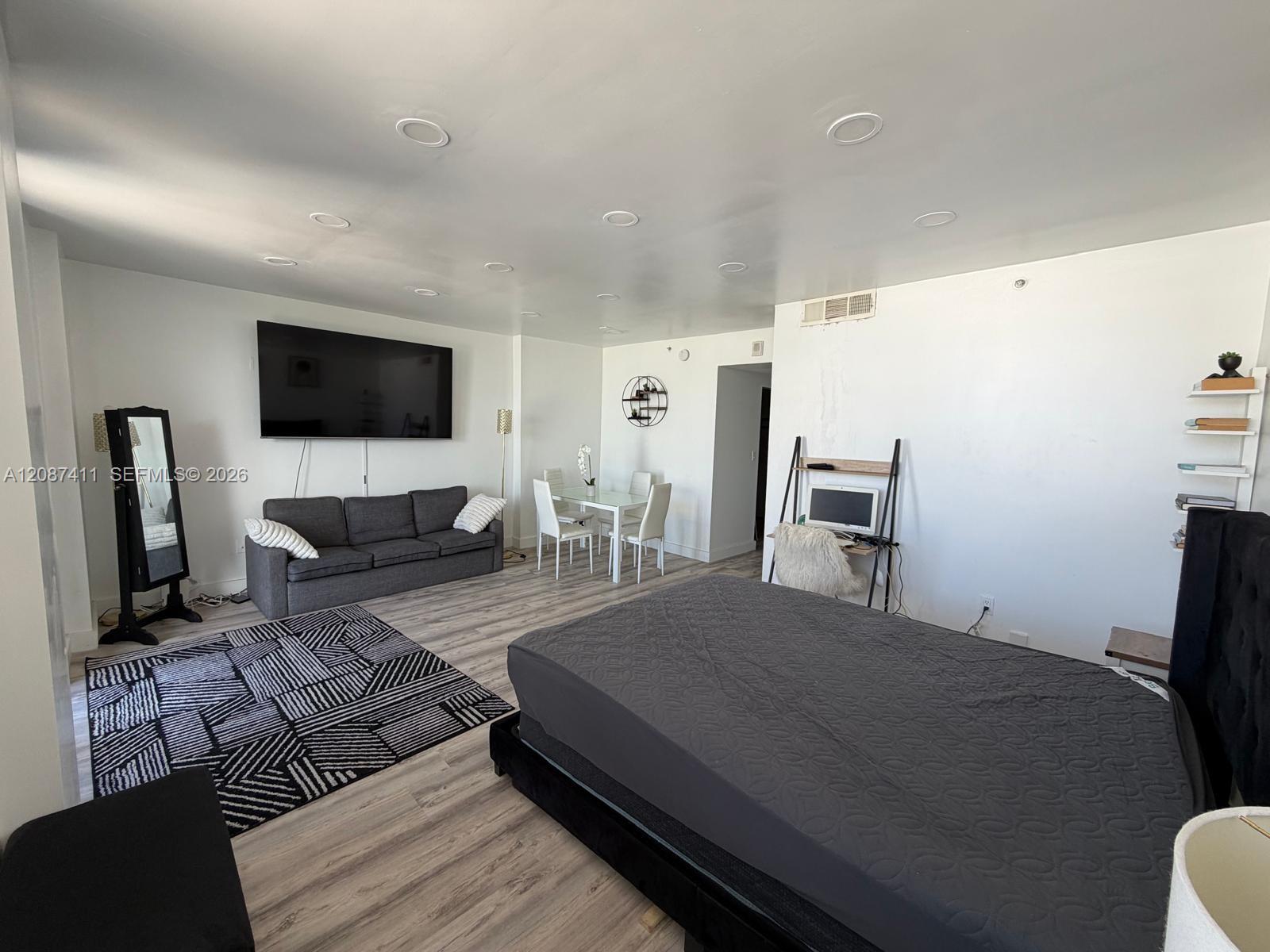 2829 Indian Creek Dr # 804, Miami Beach FL 33140 photo 3