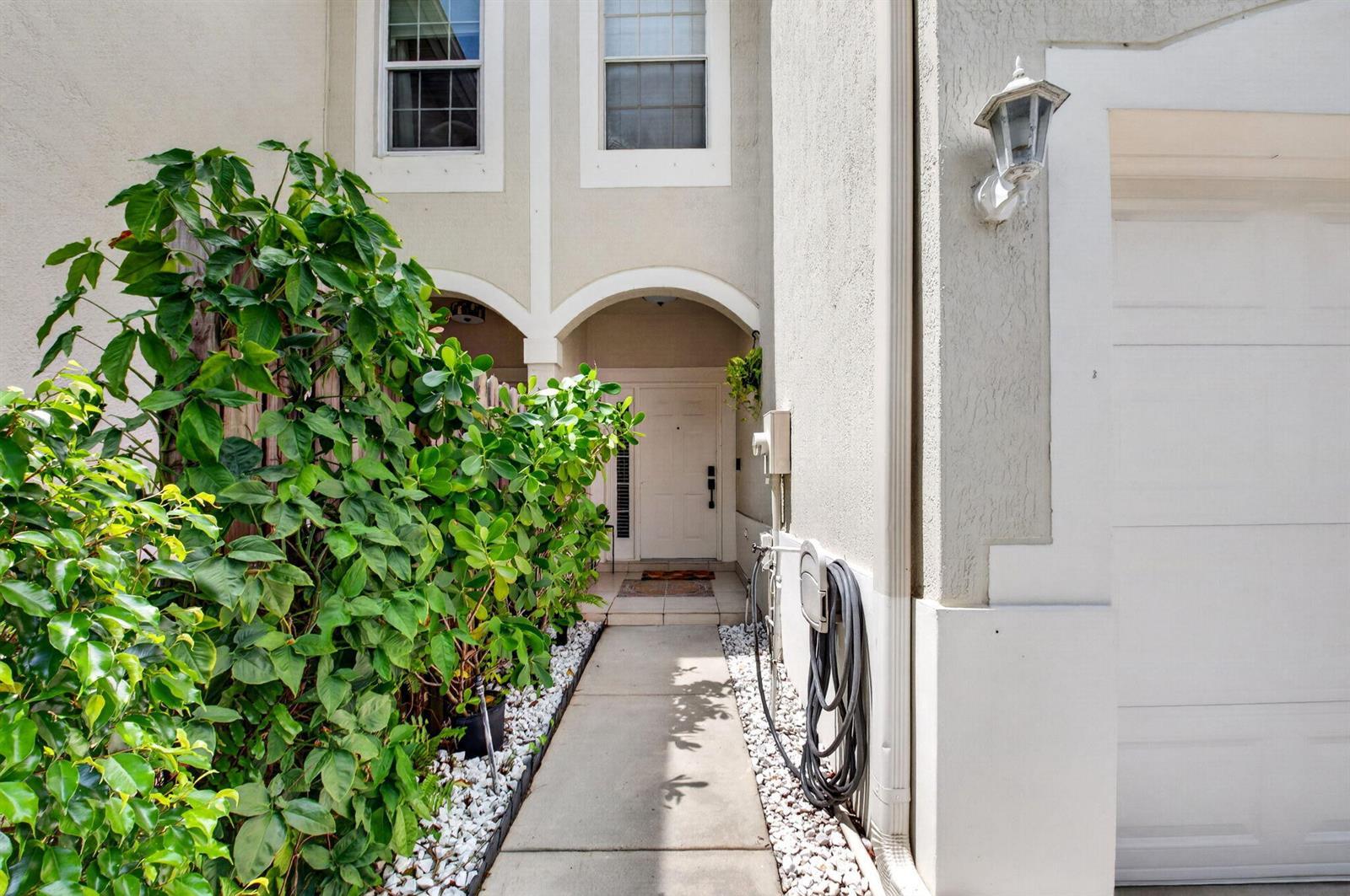 1074 Woodfield Road, Lake Worth FL 33415 photo 4