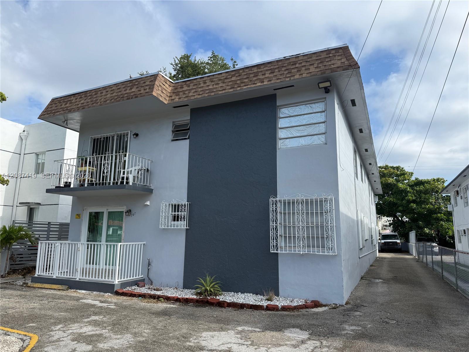 767 SW 9th St # 201, Miami FL 33130 photo 2