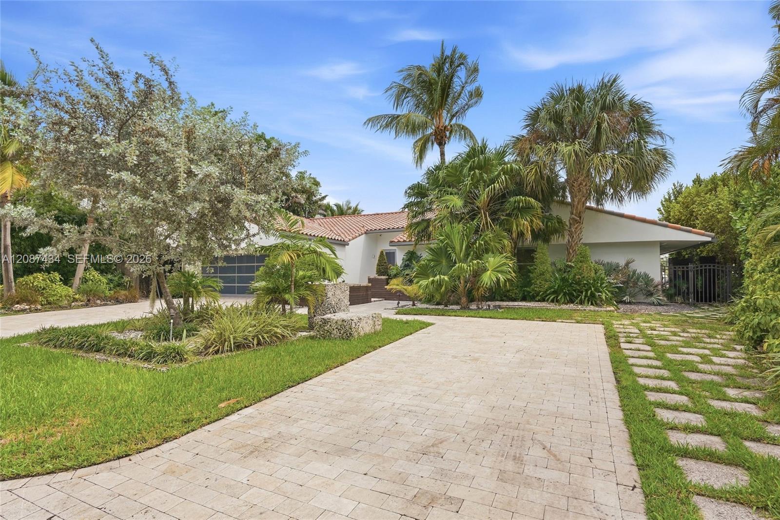 3360 NE 165th St, North Miami Beach FL 33160 photo 5