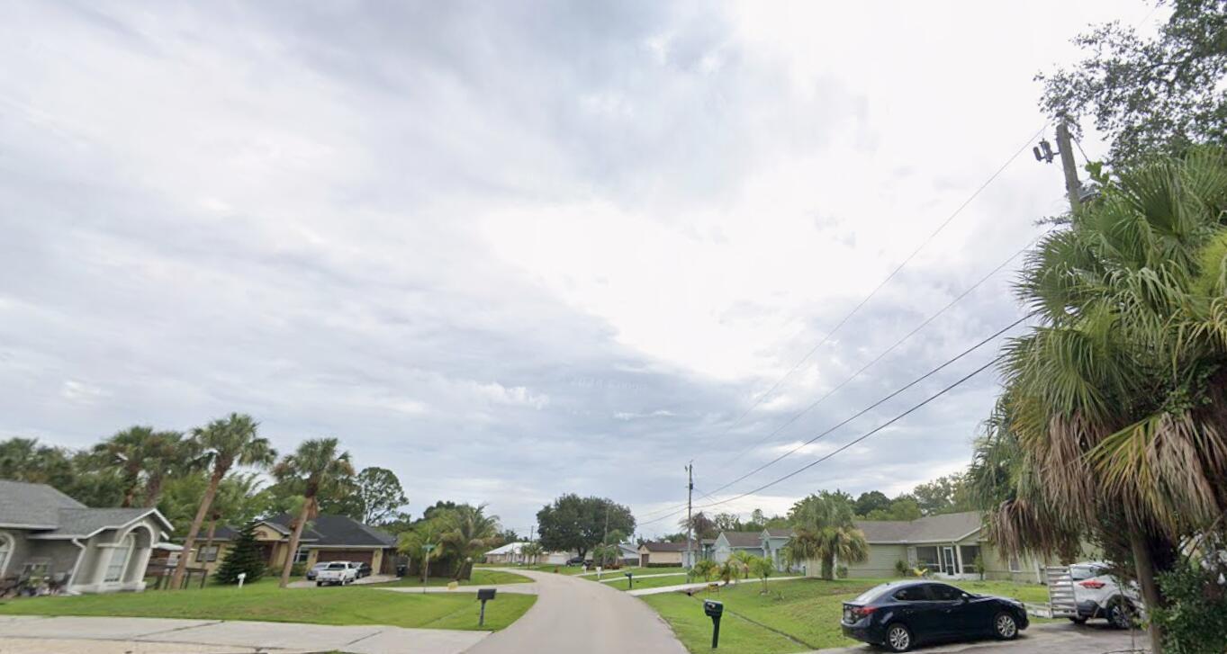 1638 SW RUIZ Terrace, Port St. Lucie FL 34953 photo 2