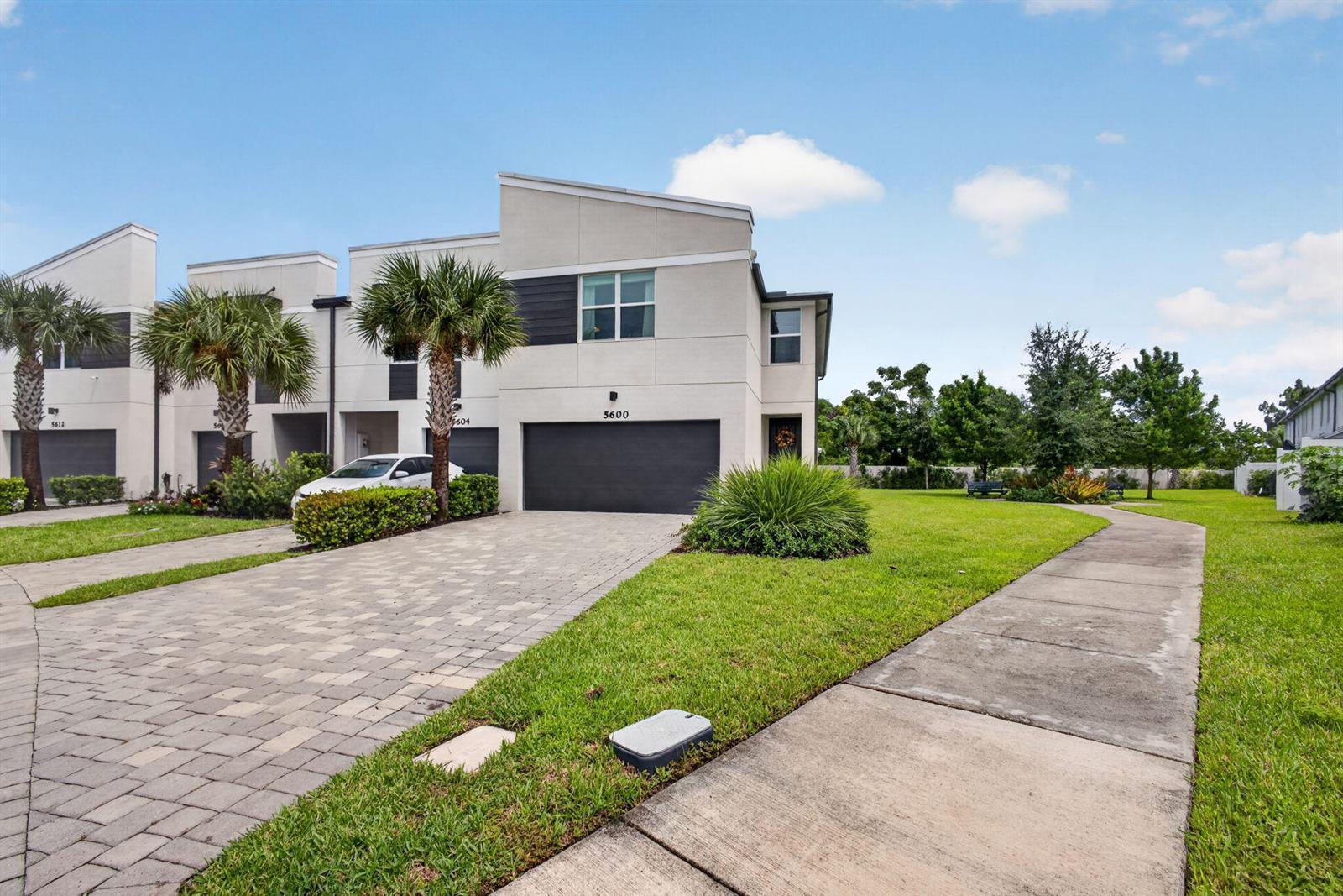 5600 Mentmore Drive, West Palm Beach FL 33407 photo 2