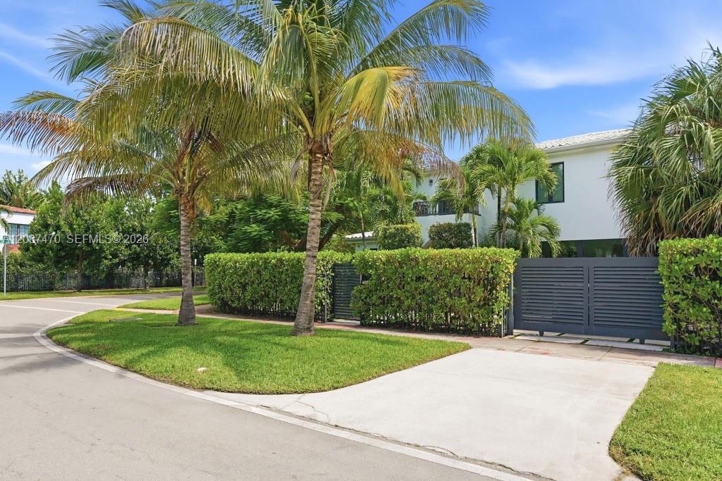 2225 Meridian Ave, Miami Beach FL 33139 photo 4