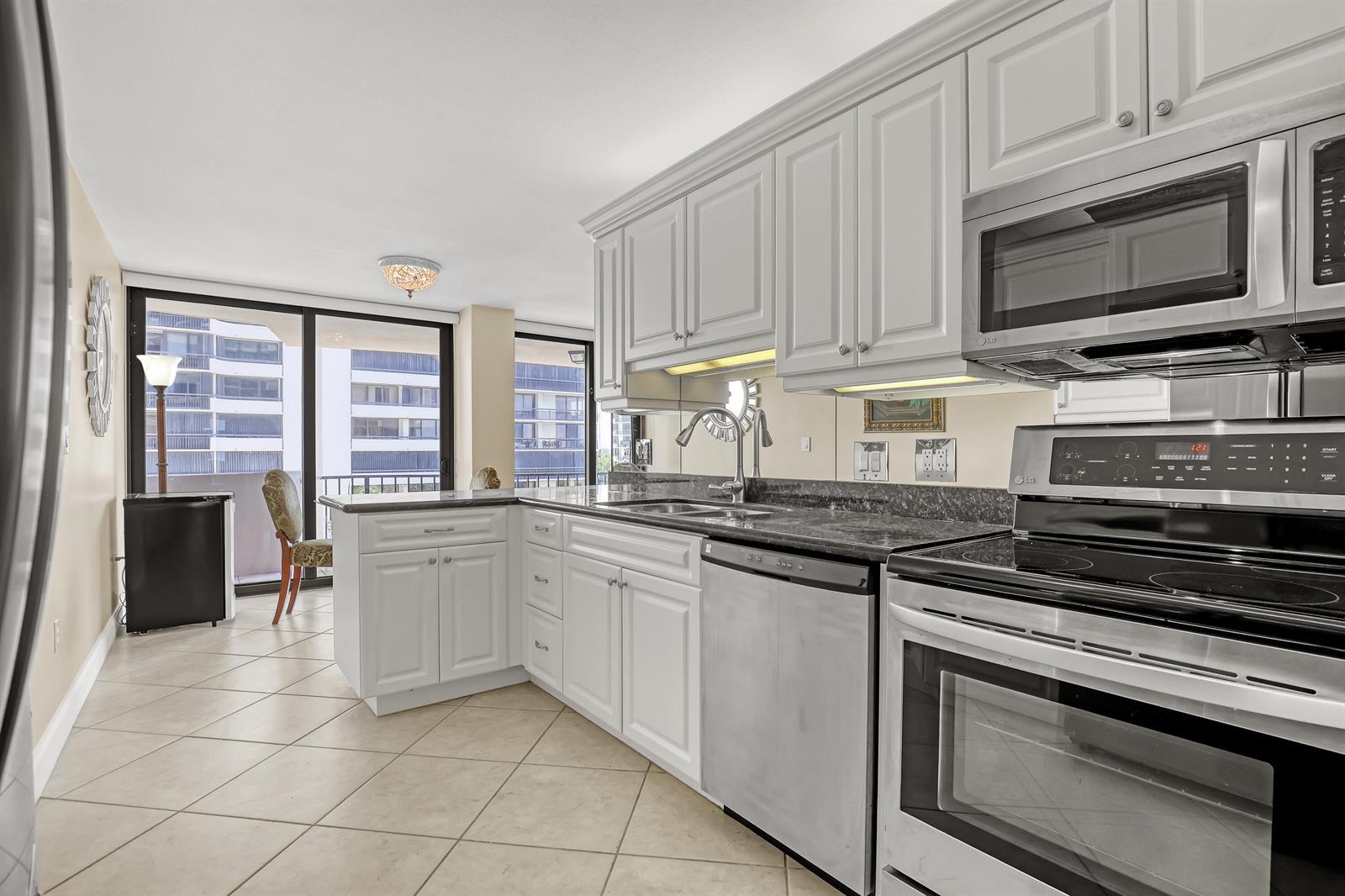 4200 N OCEAN Drive # 403, Riviera Beach FL 33404 photo 5