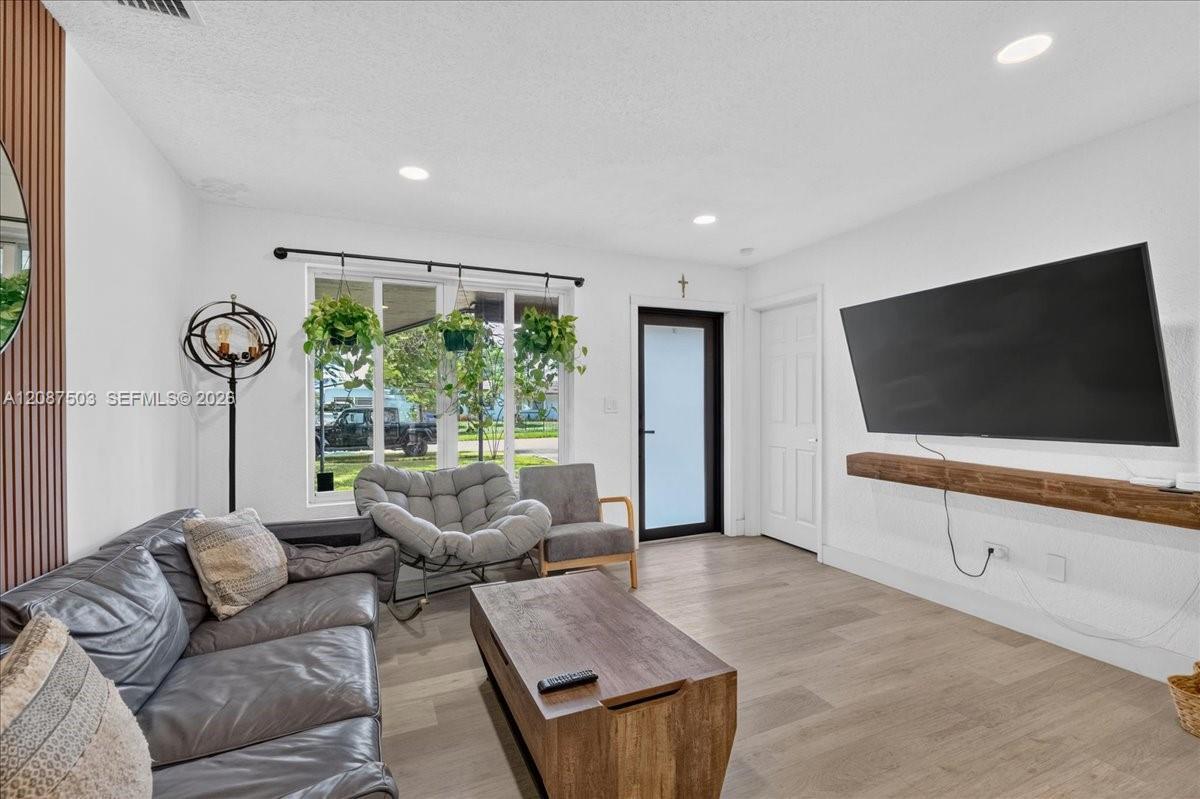 1131 N 75th Ave # 1131, Hollywood FL 33024 photo 3
