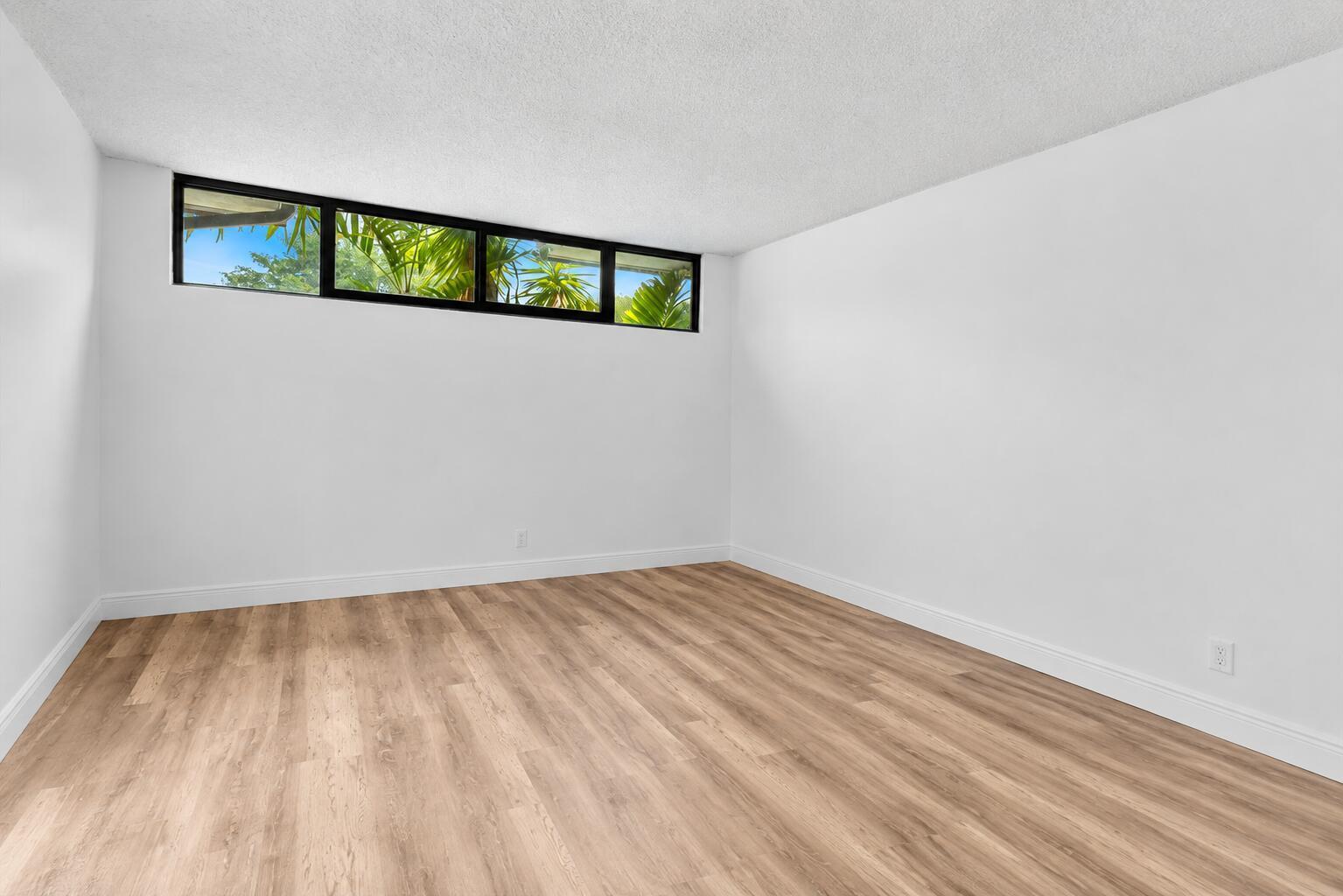 3750 VICTORIA Drive, West Palm Beach FL 33406 photo 3
