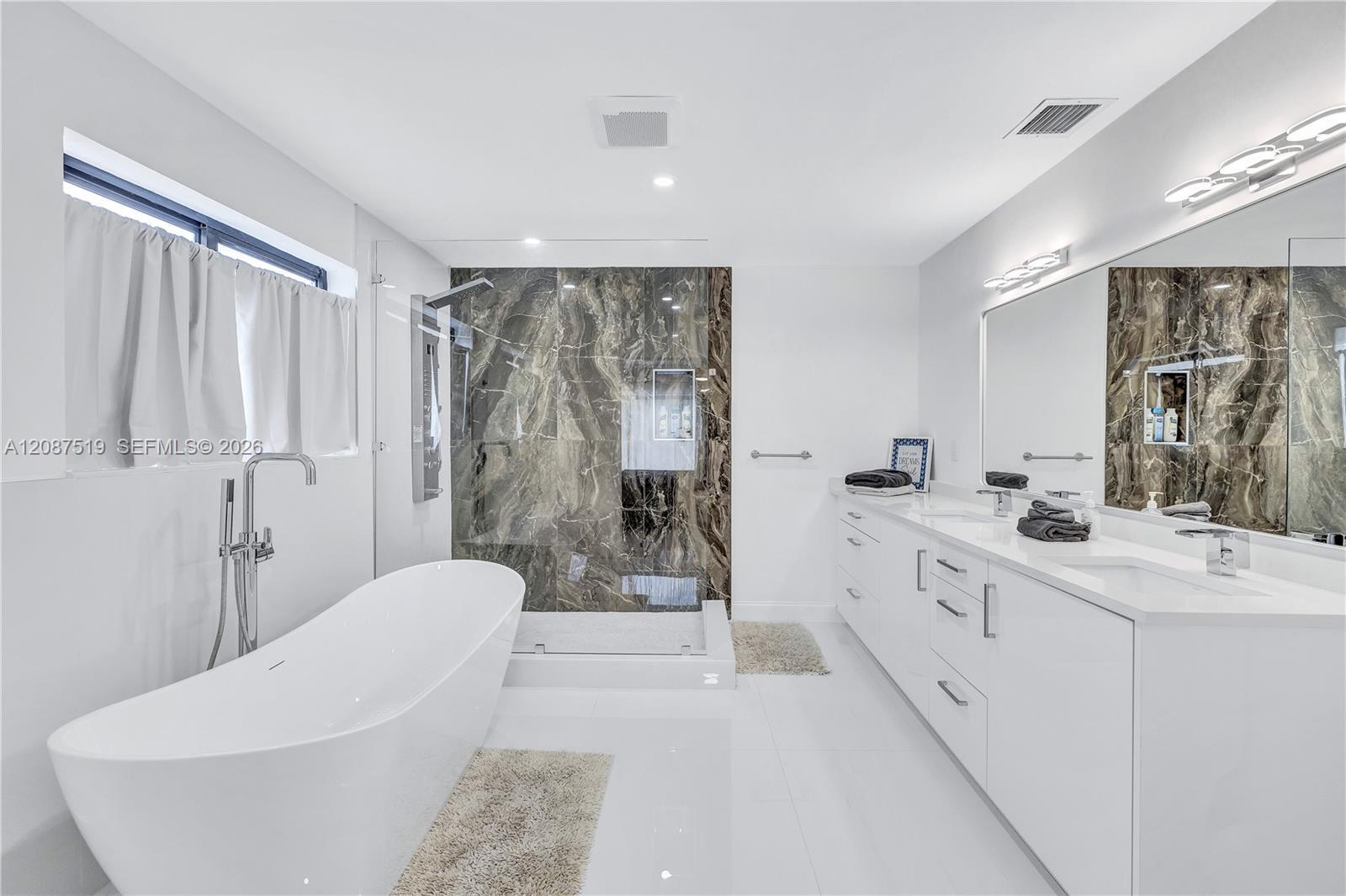 217 N 31st Ave, Hollywood FL 33021 photo 4