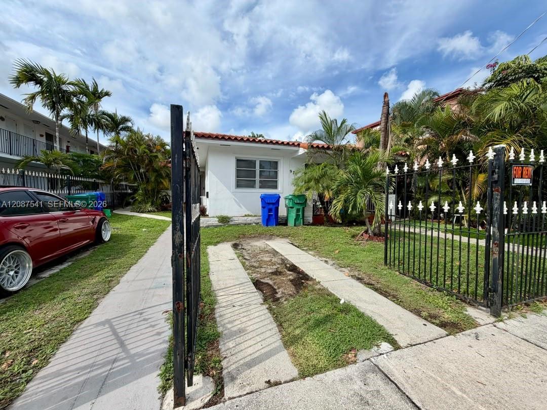 975 SW 10th St # 5, Miami FL 33130 photo 2