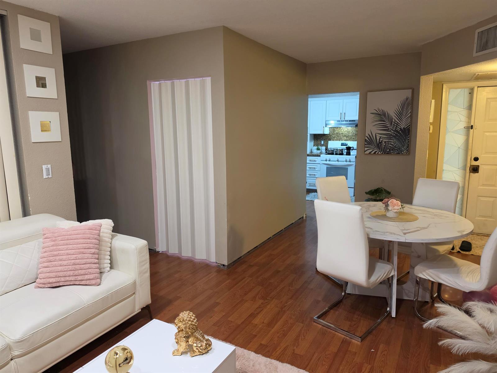 3852 Coral Tree Circle, Coconut Creek FL 33073 photo 5