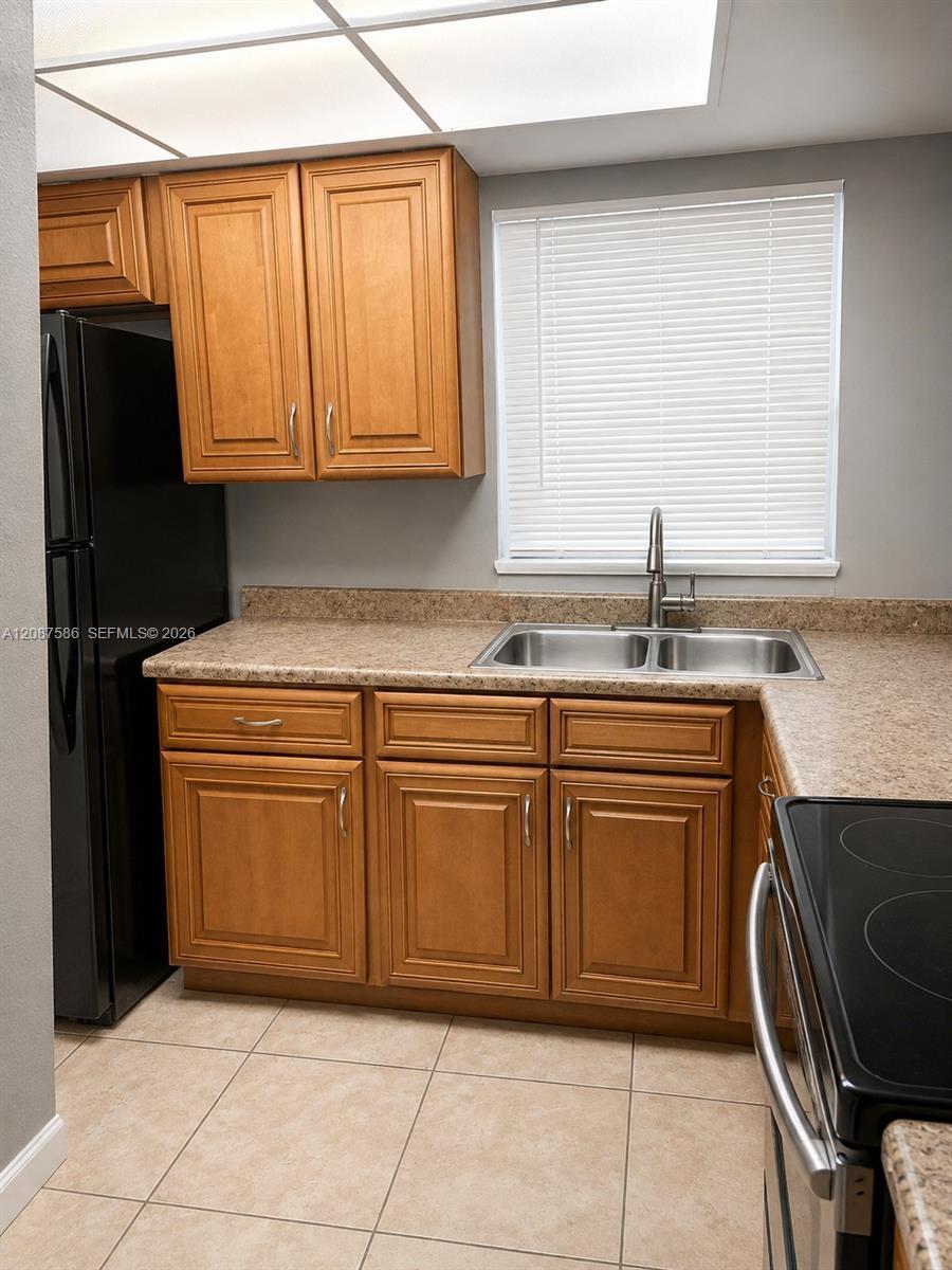 7830 SW 10th St # A, North Lauderdale FL 33068 photo 3