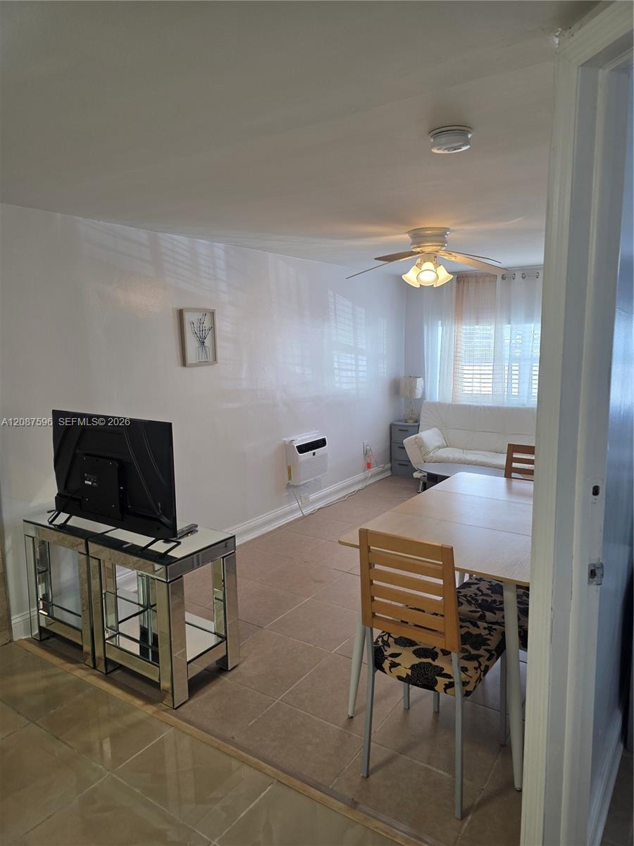 5712 Hollywood Blvd # 1, Hollywood FL 33021 photo 4