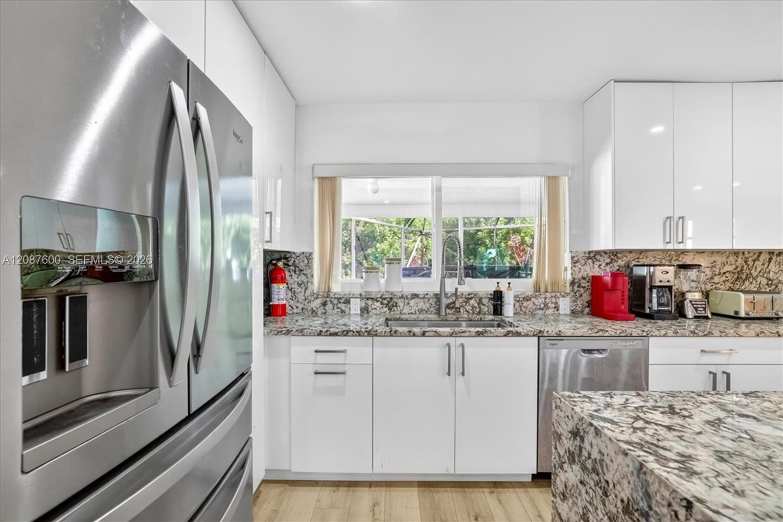 3211 Calle Largo Dr, Hollywood FL 33021 photo 5