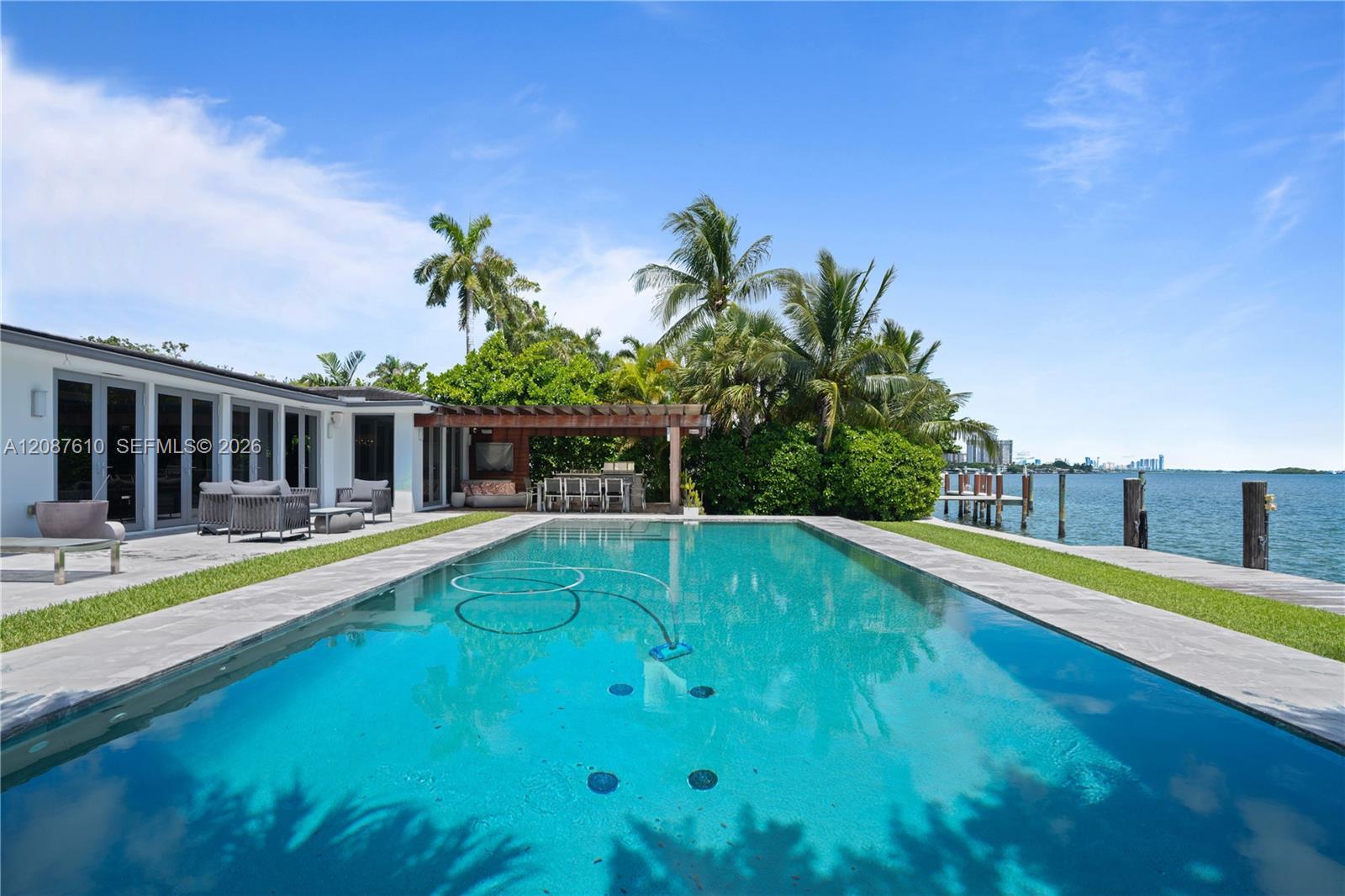 9301 N Bayshore Dr, Miami Shores FL 33138 photo 4
