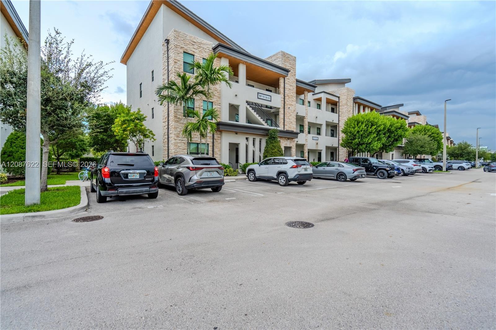 7809 NW 104th Ave # 31, Doral FL 33178 photo 2