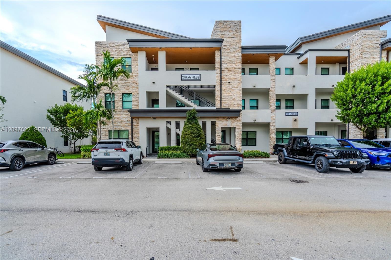 7809 NW 104th Ave # 31, Doral FL 33178 photo 3