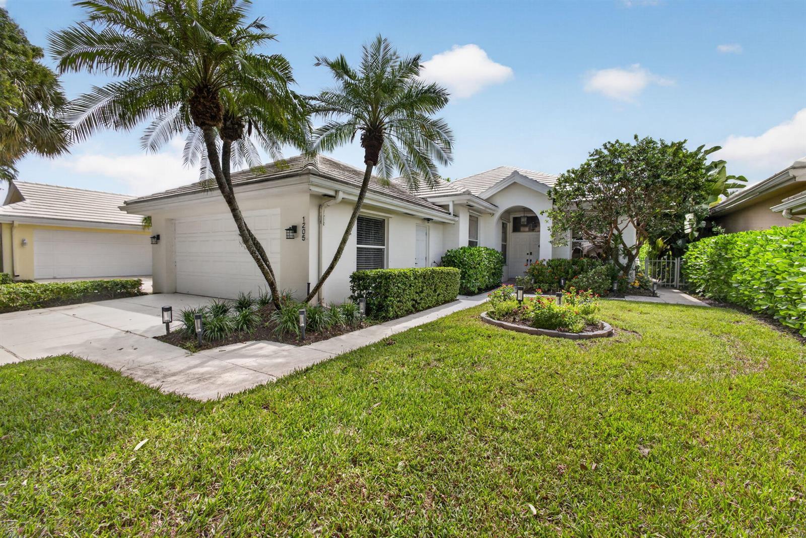 1205 Gator Trail, West Palm Beach FL 33409 photo 3