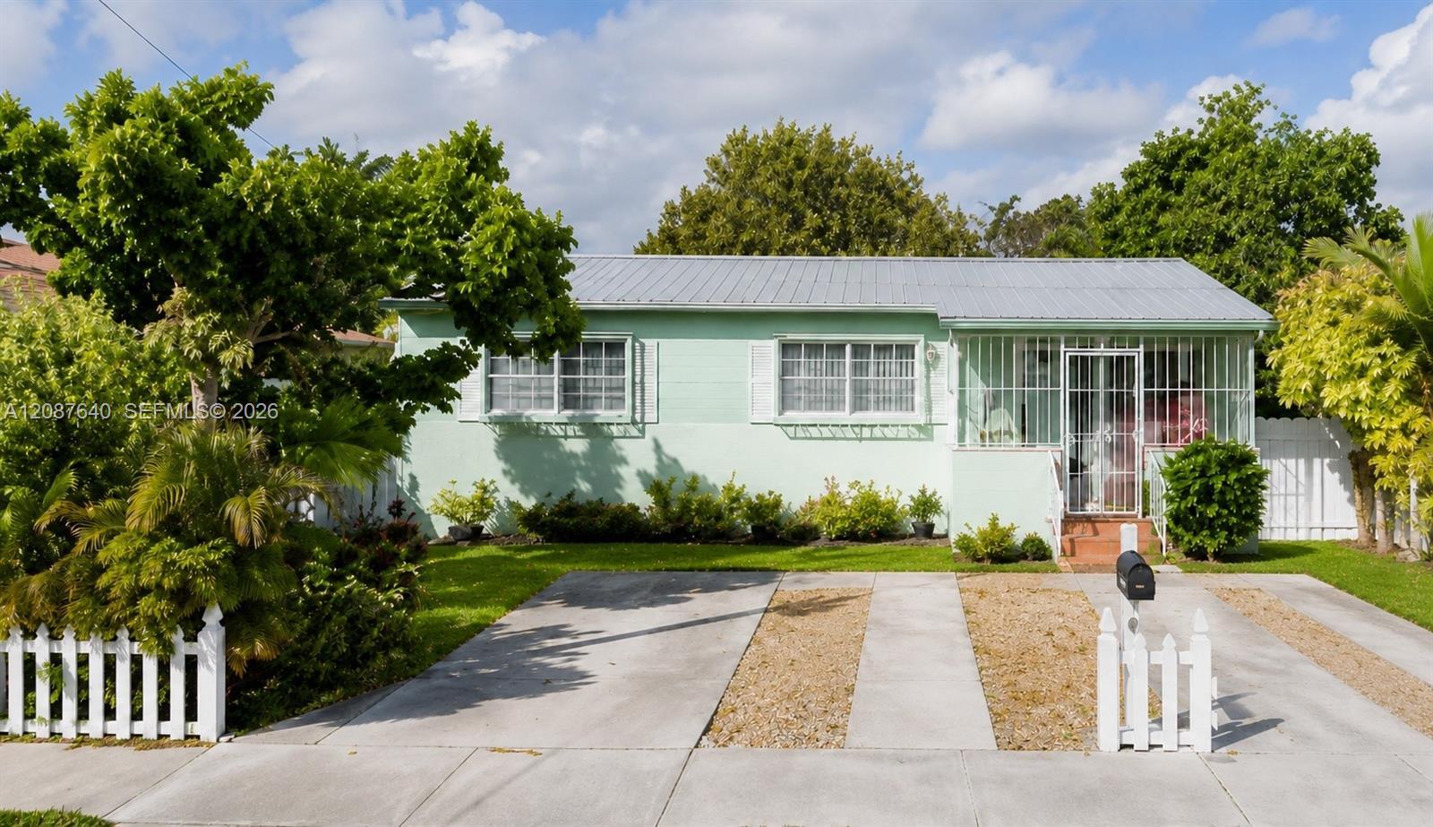 3430 SW 89th Ave, Miami FL 33165