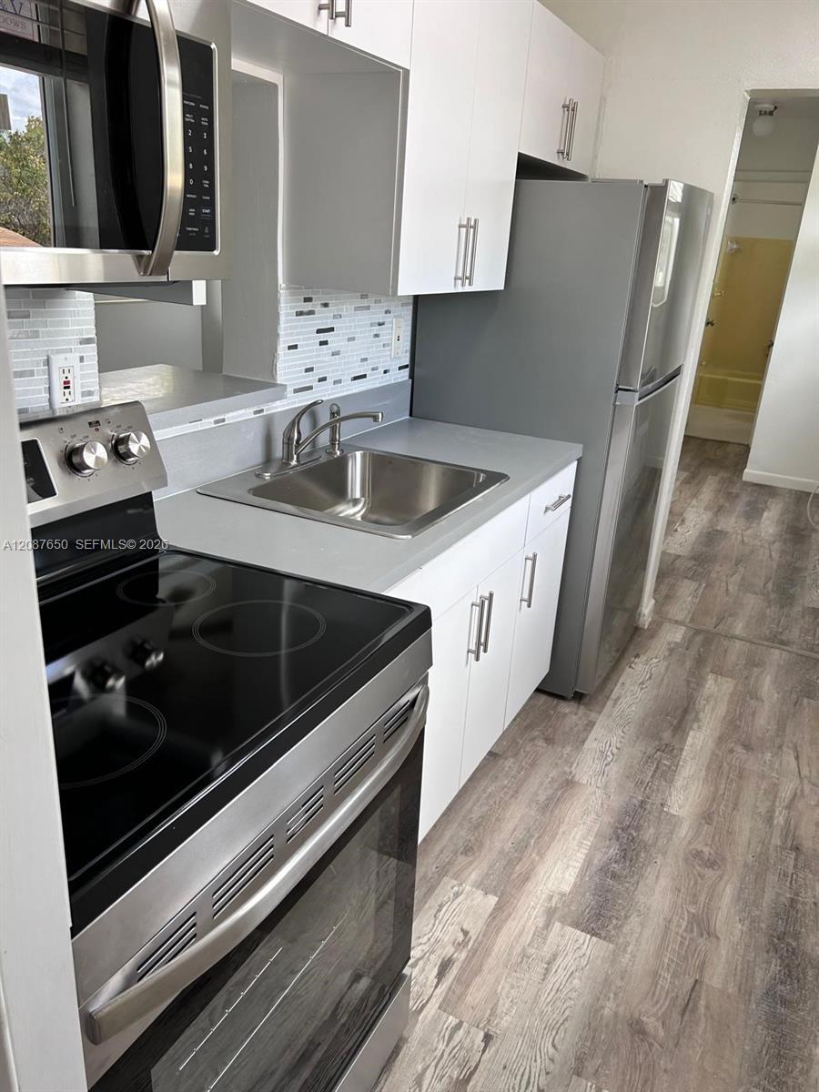 16911 NE 21st Ave # 8, North Miami Beach FL 33162