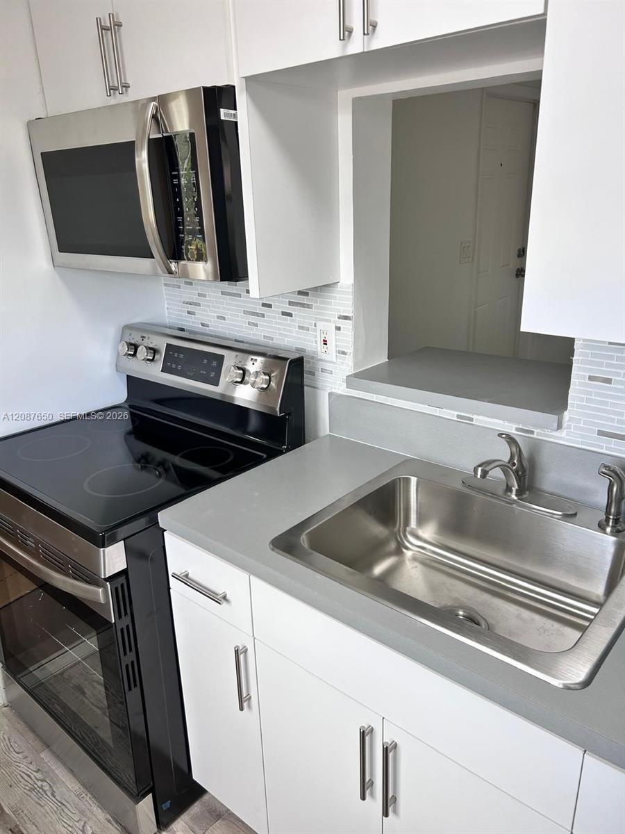 16911 NE 21st Ave # 8, North Miami Beach FL 33162 photo 4