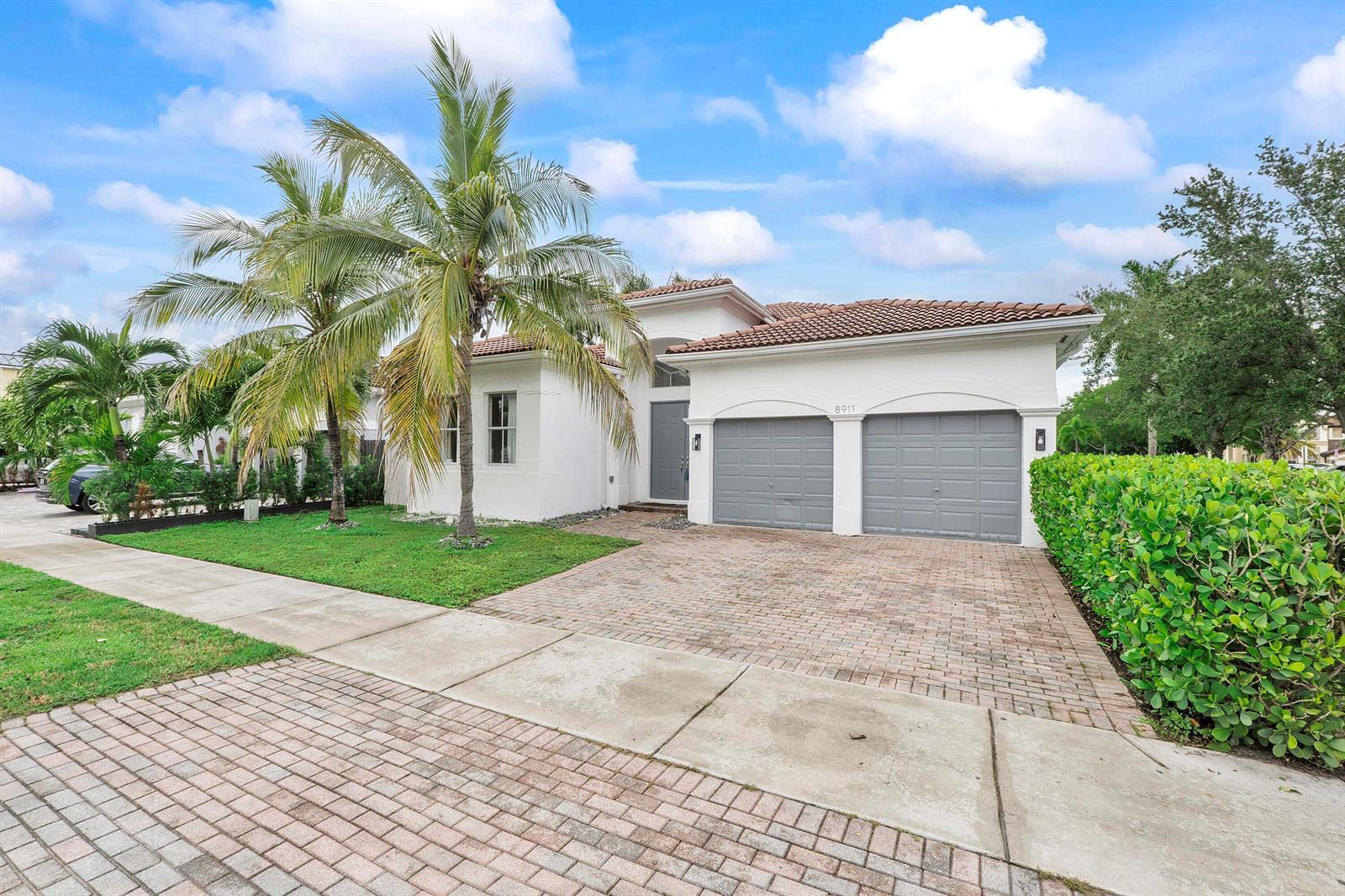 8911 NW 178th Lane, Hialeah FL 33018 photo 4