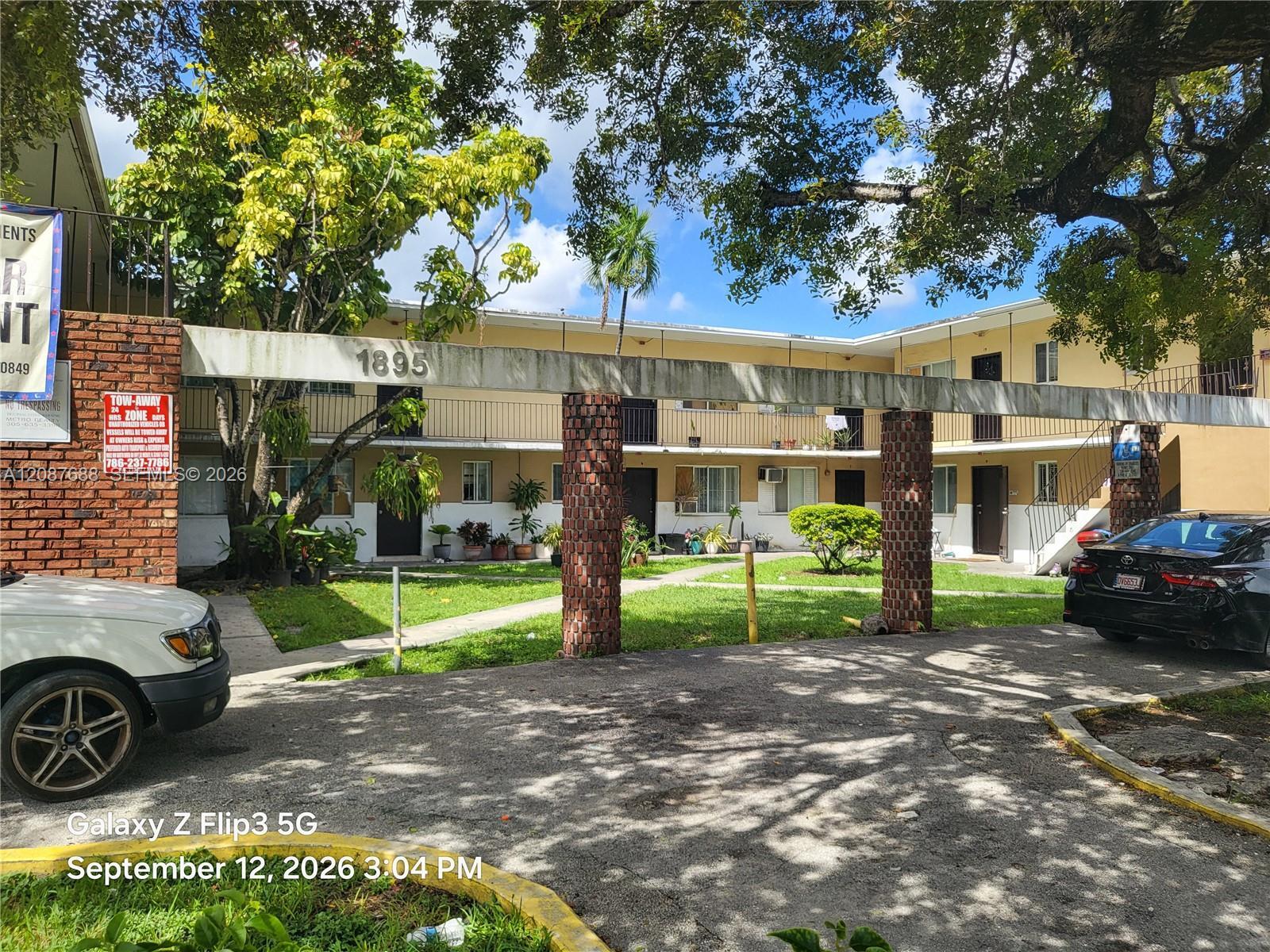 1895 NW 35th St, Miami FL 33142 photo 3