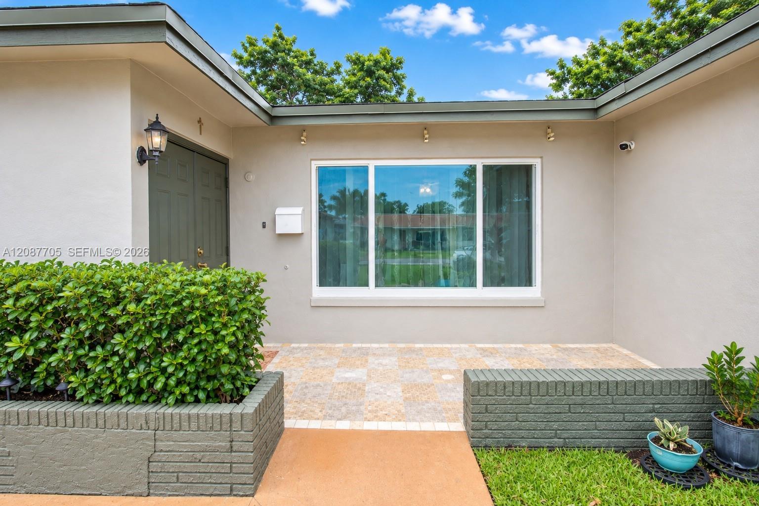 7303 NW 59th St, Tamarac FL 33321 photo 2
