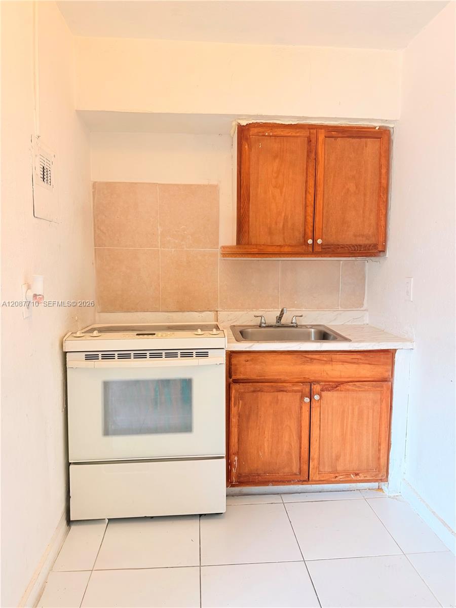 6501 NW 12th Ave # 7, Miami FL 33150 photo 3