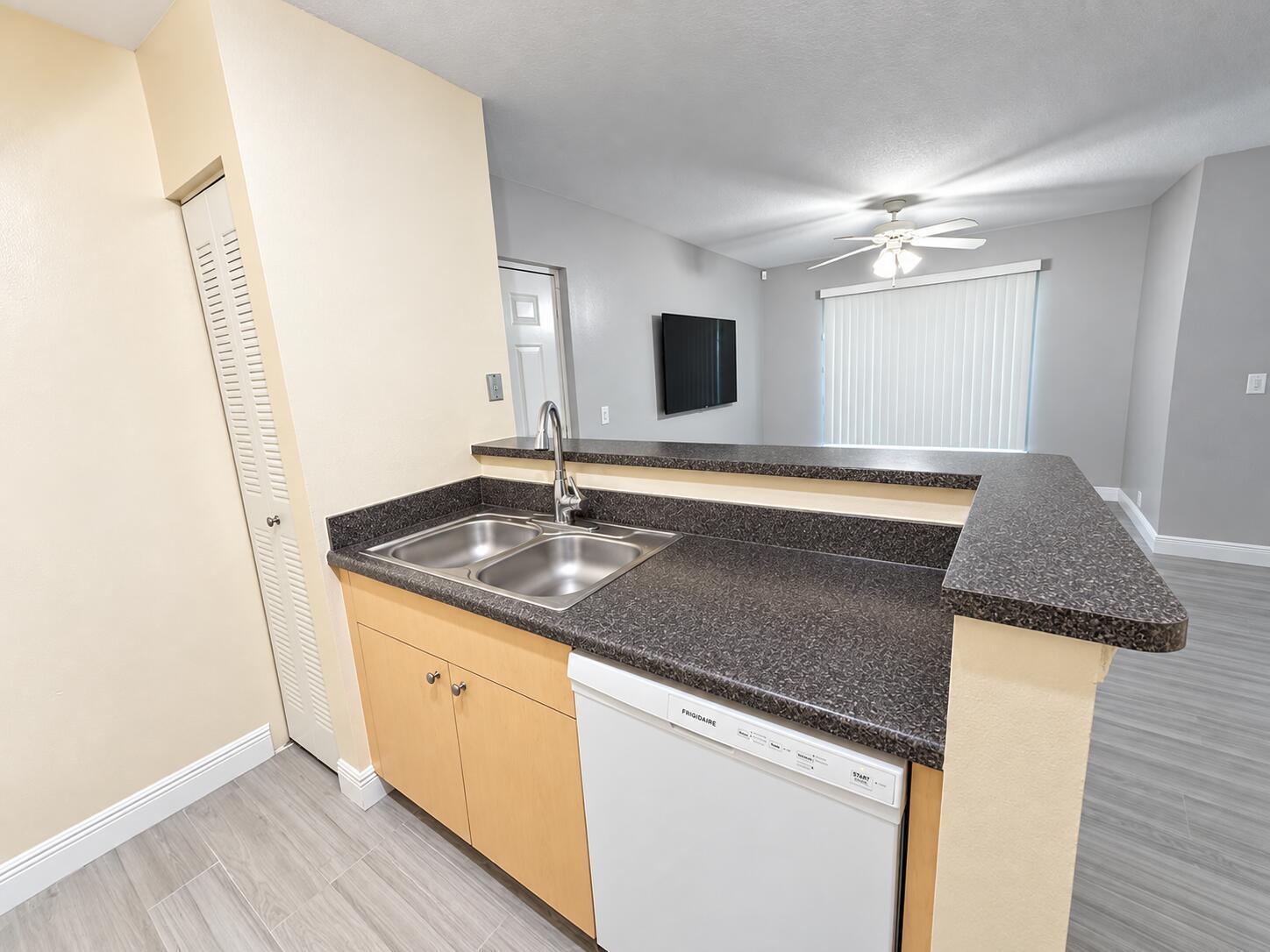 4241 SAN MARINO Boulevard # 206, West Palm Beach FL 33409 photo 4