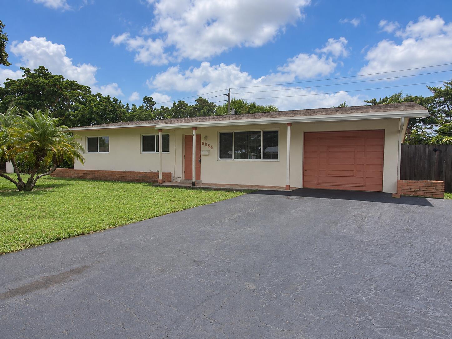 6884 NW 12TH Street, Plantation FL 33313 photo 3