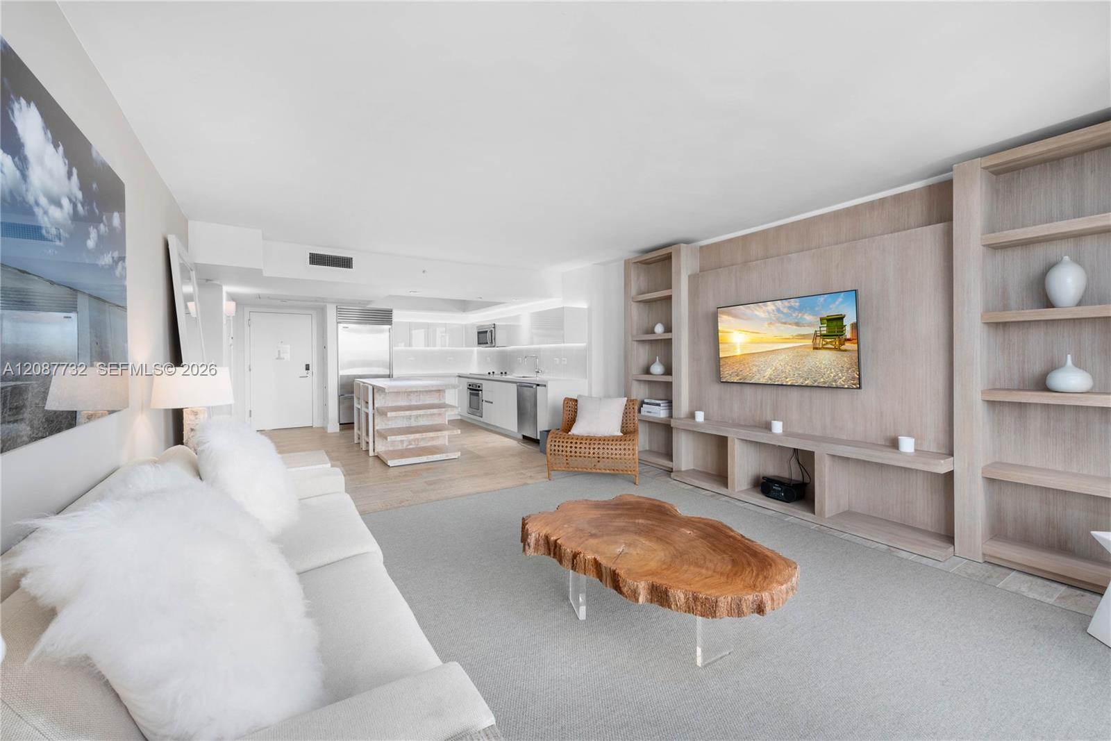 102 24th St # 1531, Miami Beach FL 33139 photo 2