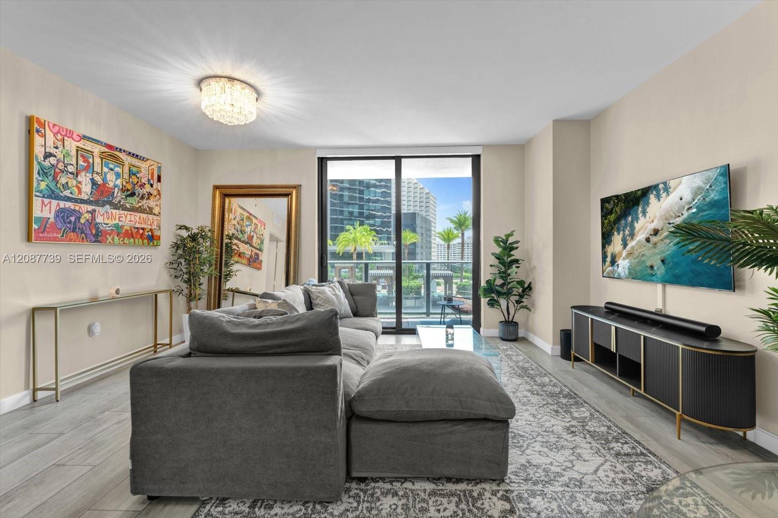 45 SW 9th St # 1002, Miami FL 33130 photo 4