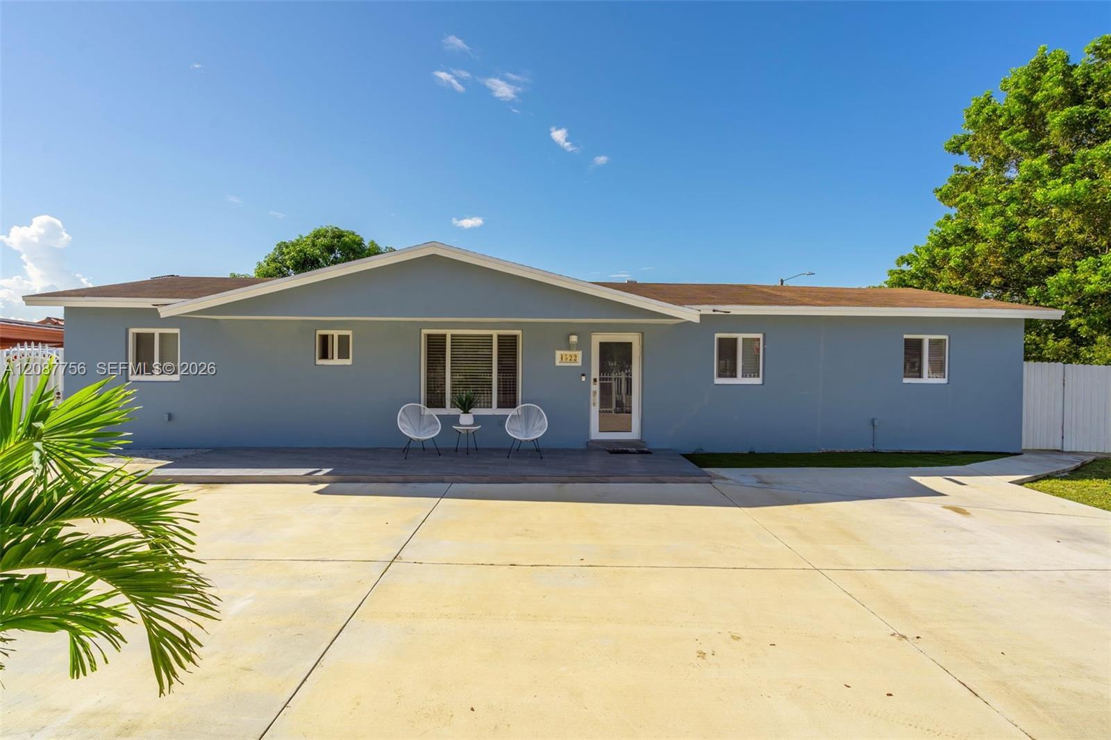 4522 NW 204th St, Miami Gardens FL 33055