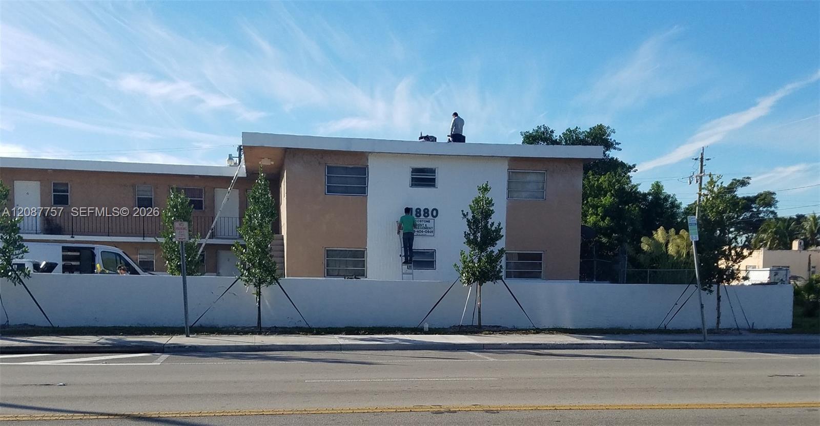 1880 NW 36th St, Miami FL 33142 photo 2