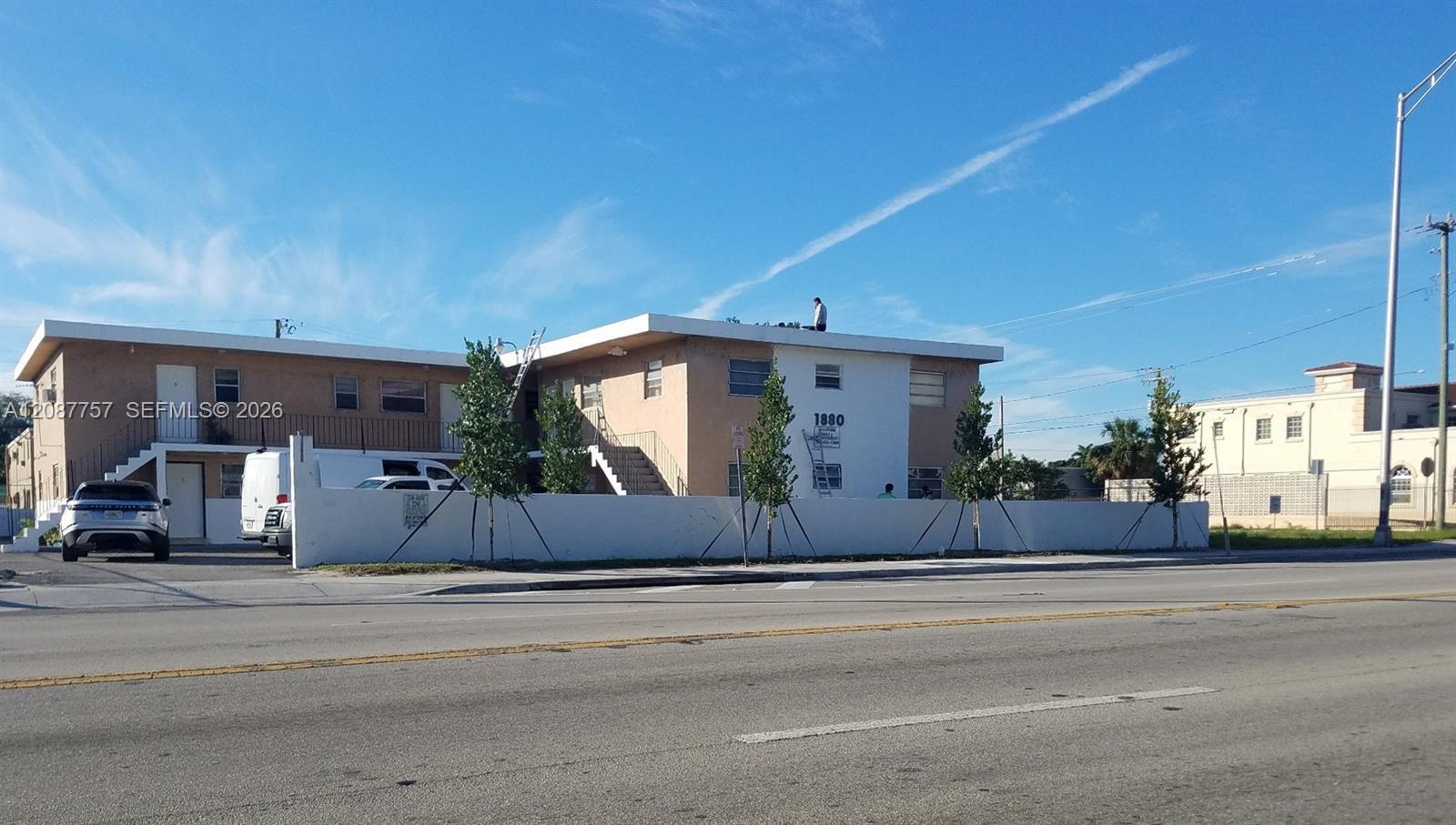 1880 NW 36th St, Miami FL 33142