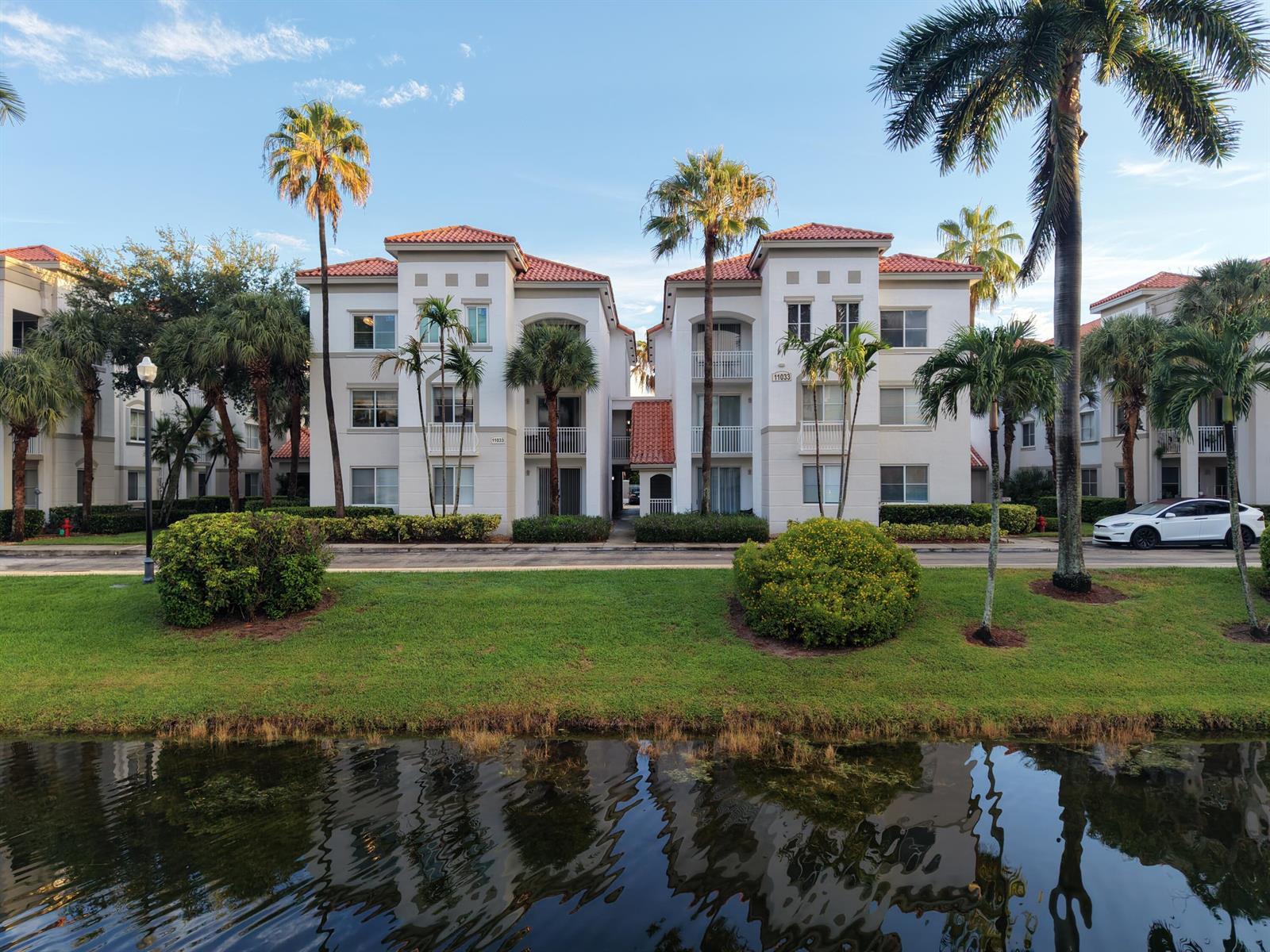11033 LEGACY Boulevard # 104, Palm Beach Gardens FL 33410