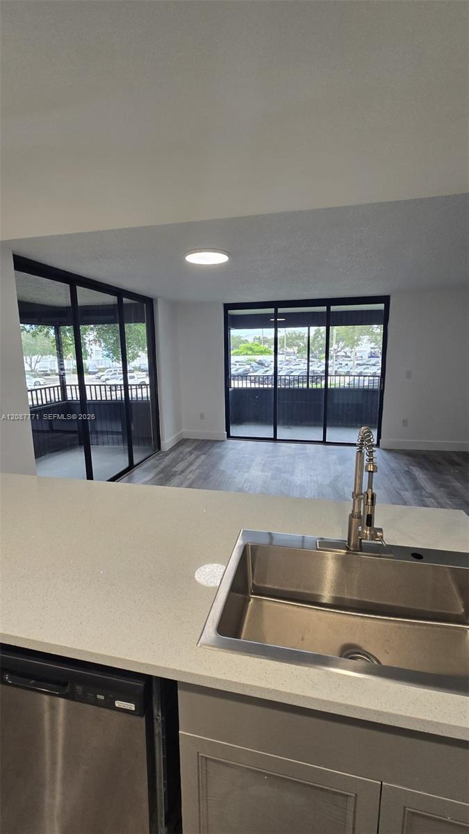 16220 NW 2nd Ave # 211, Miami FL 33169 photo 4