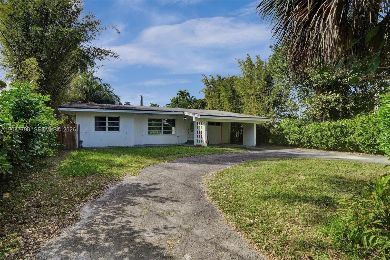18500 NE 23rd Ct, Miami FL 33180 photo 3