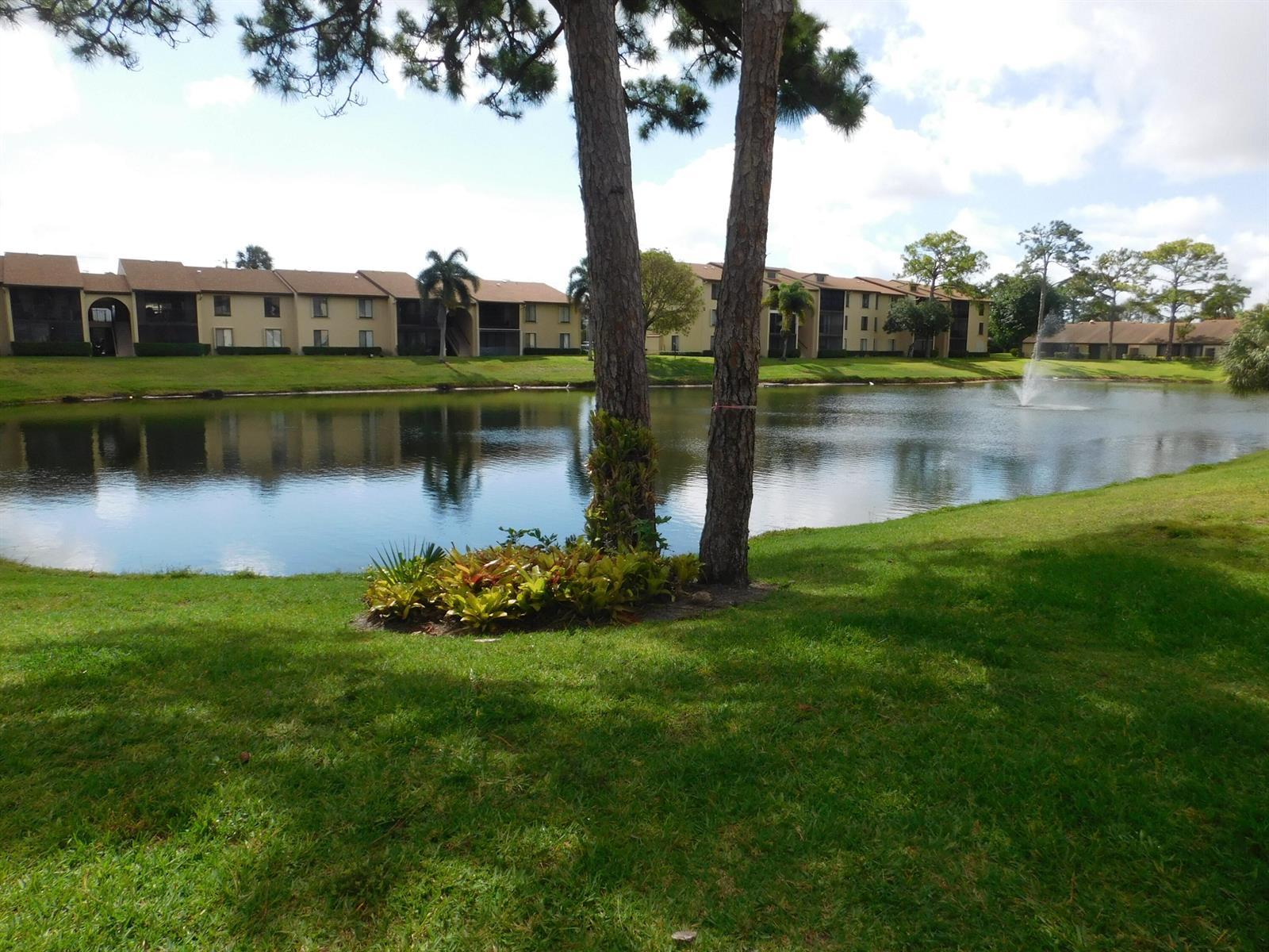627 SEA PINE Way # A2, FL 33415 photo 3
