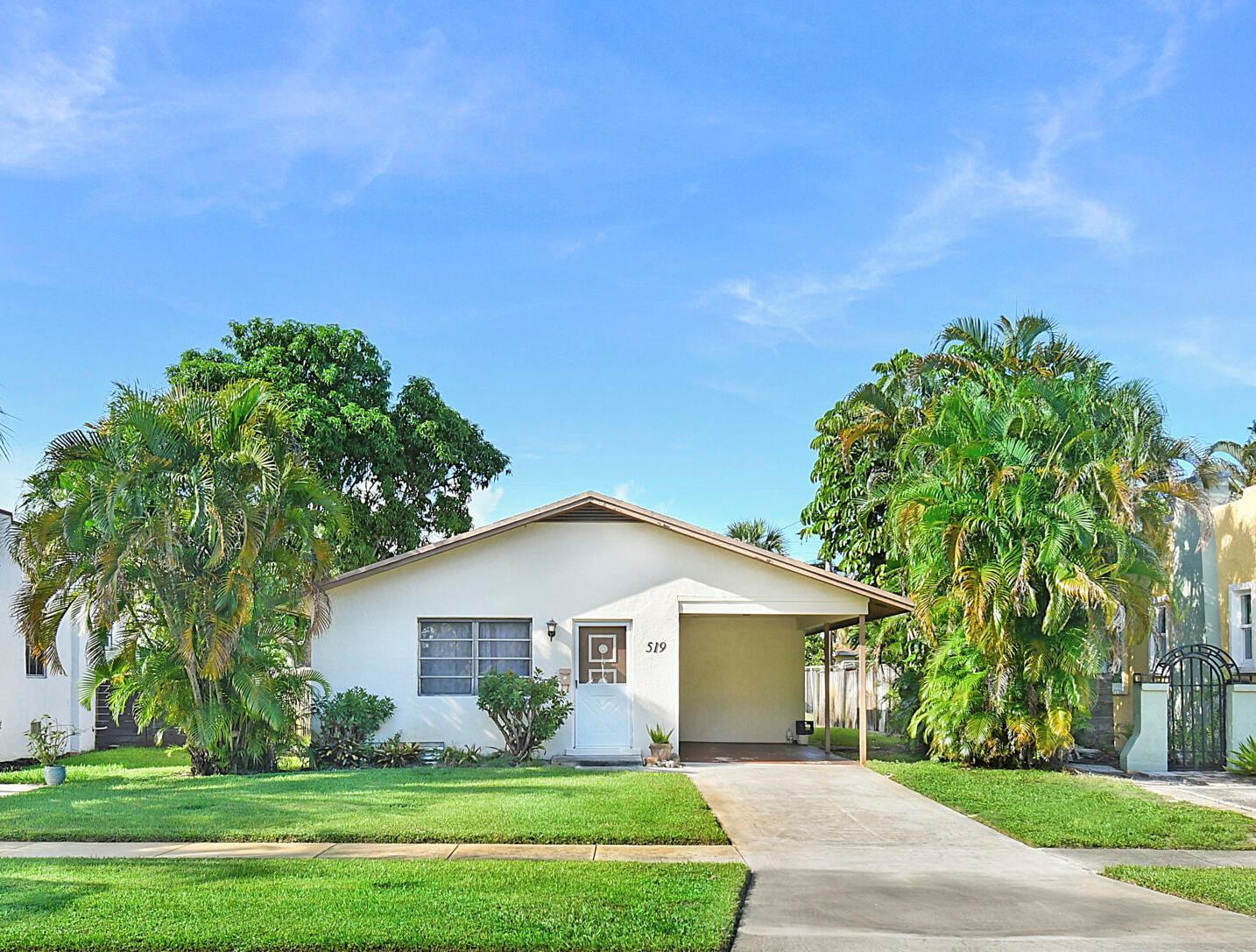 519 EVERGREEN Drive, Lake Park FL 33403 photo 2