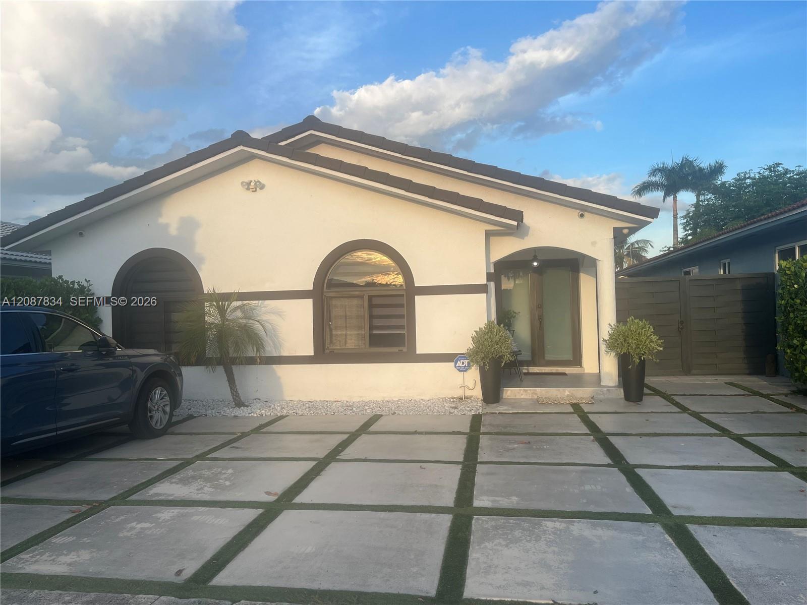 7801 W 30th Ln, Hialeah FL 33018